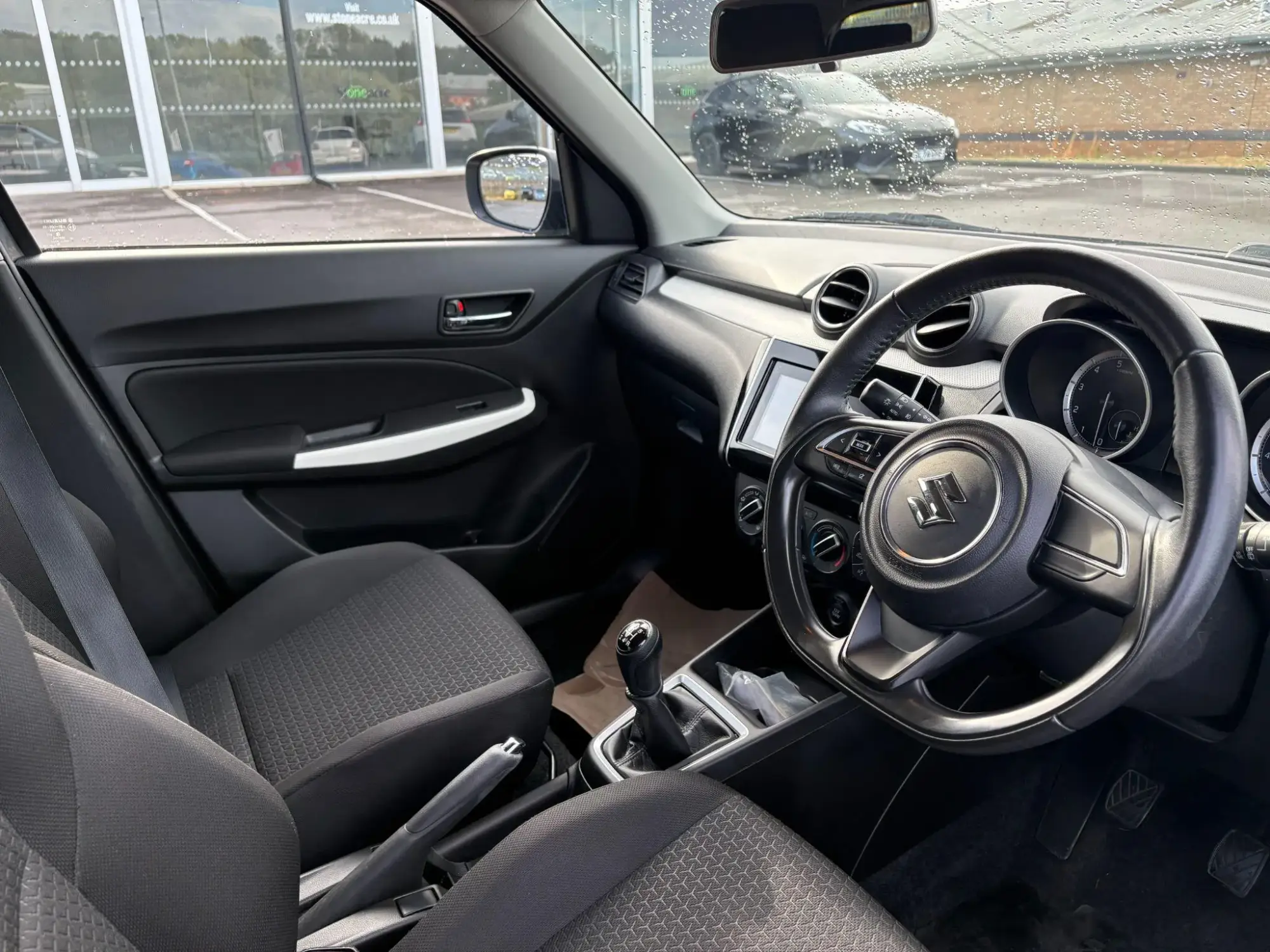 Suzuki Swift Image 9