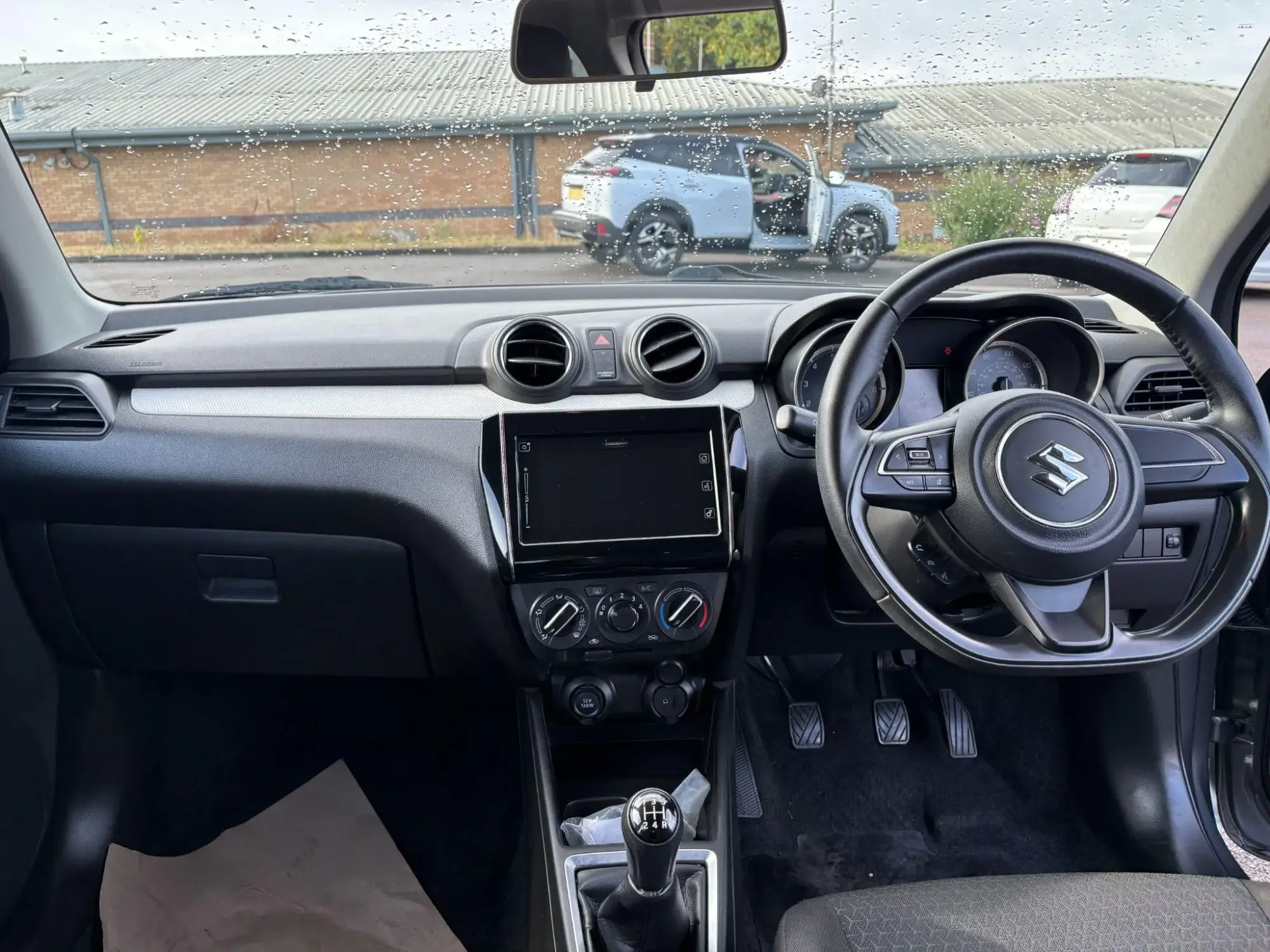Suzuki Swift Image 10