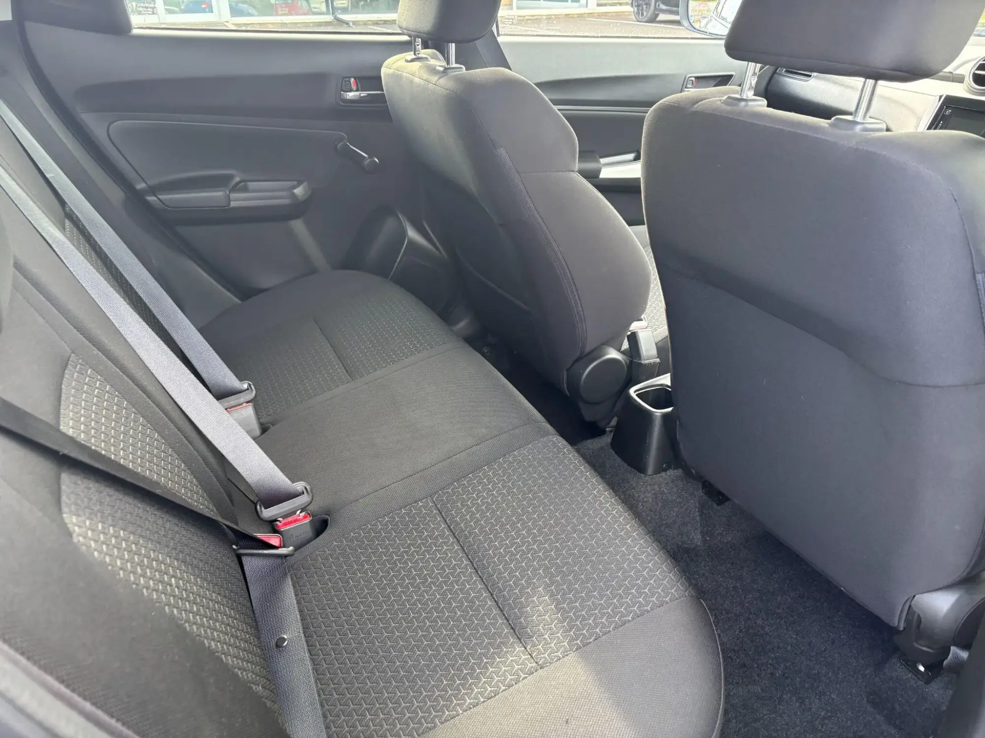Suzuki Swift Image 16