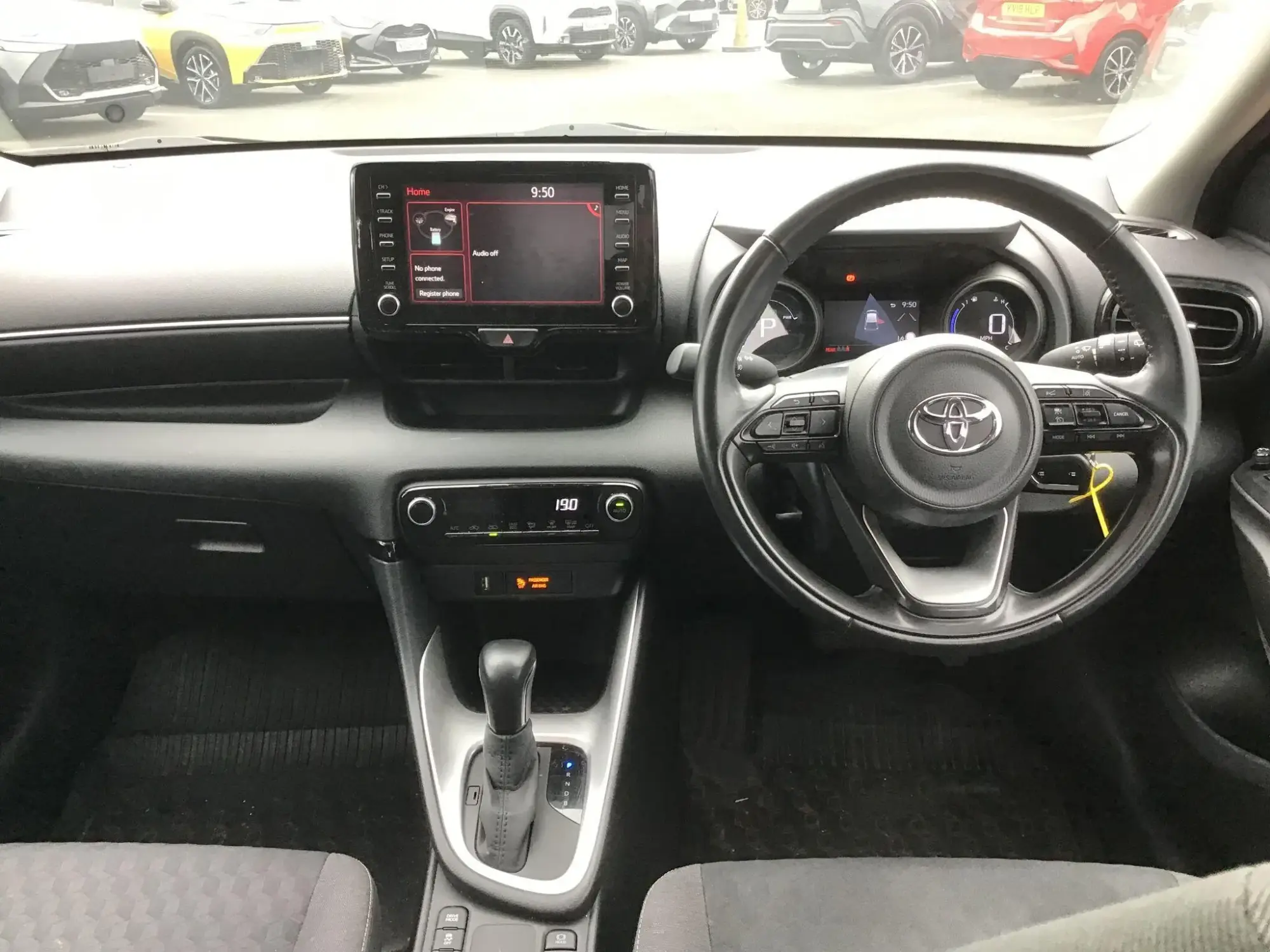Toyota Yaris Image 6