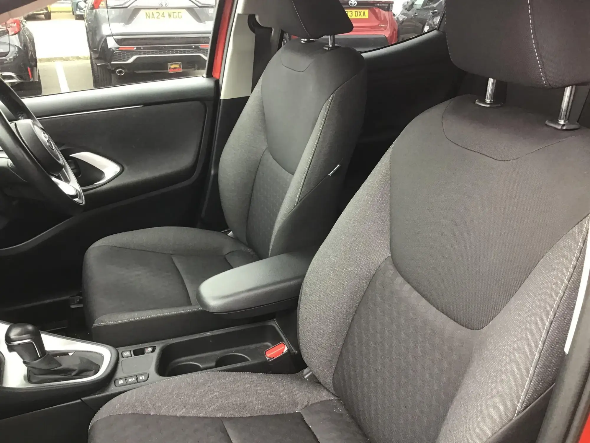 Toyota Yaris Image 14