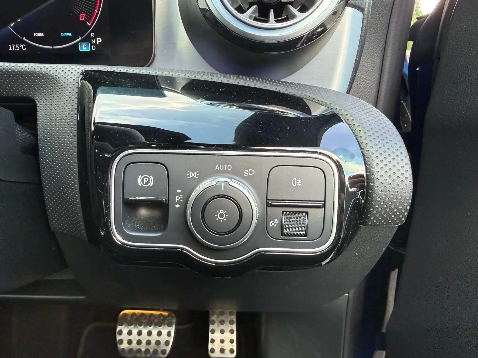 Mercedes-Benz CLA Image 19
