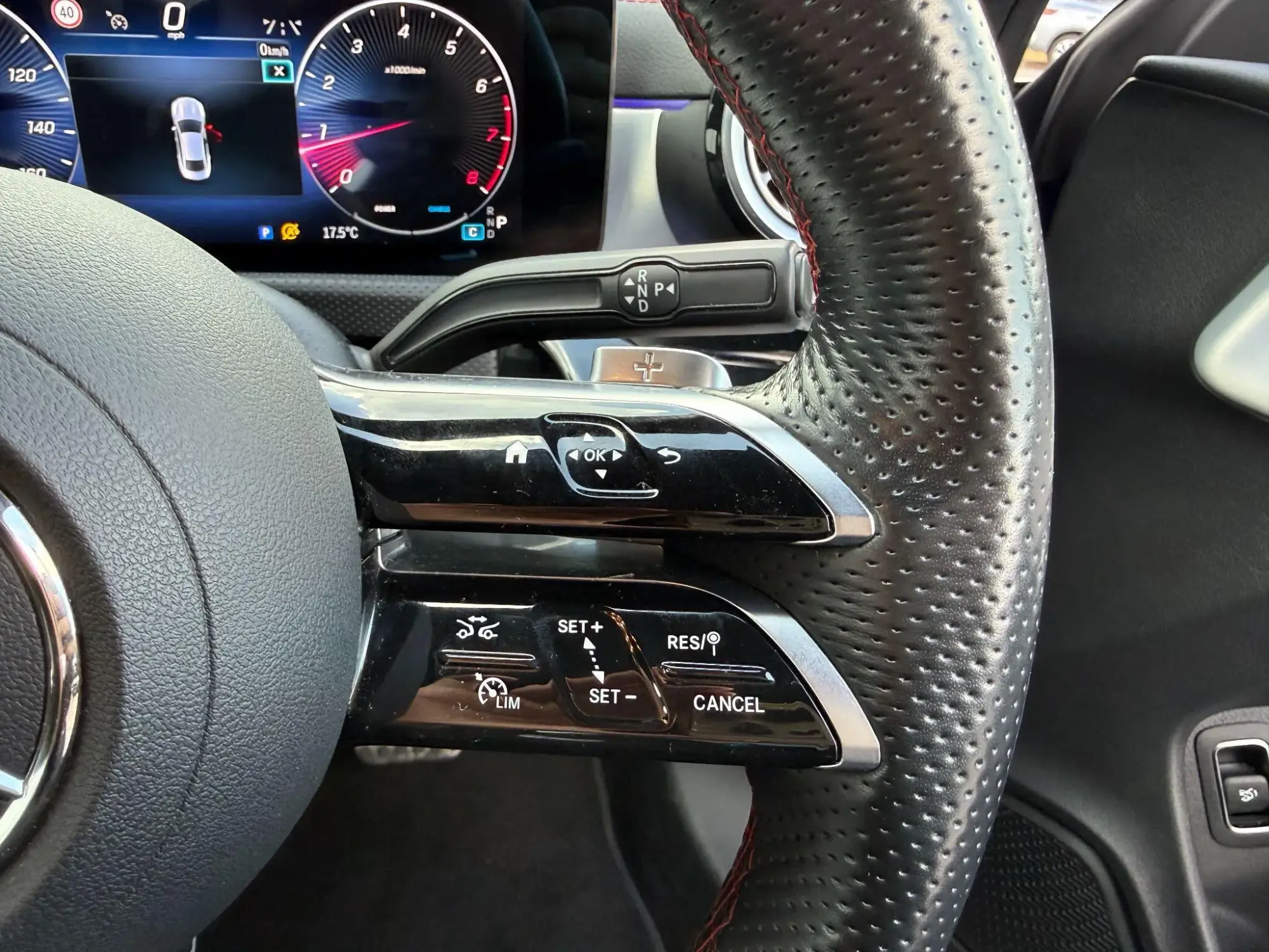 Mercedes-Benz CLA Image 22