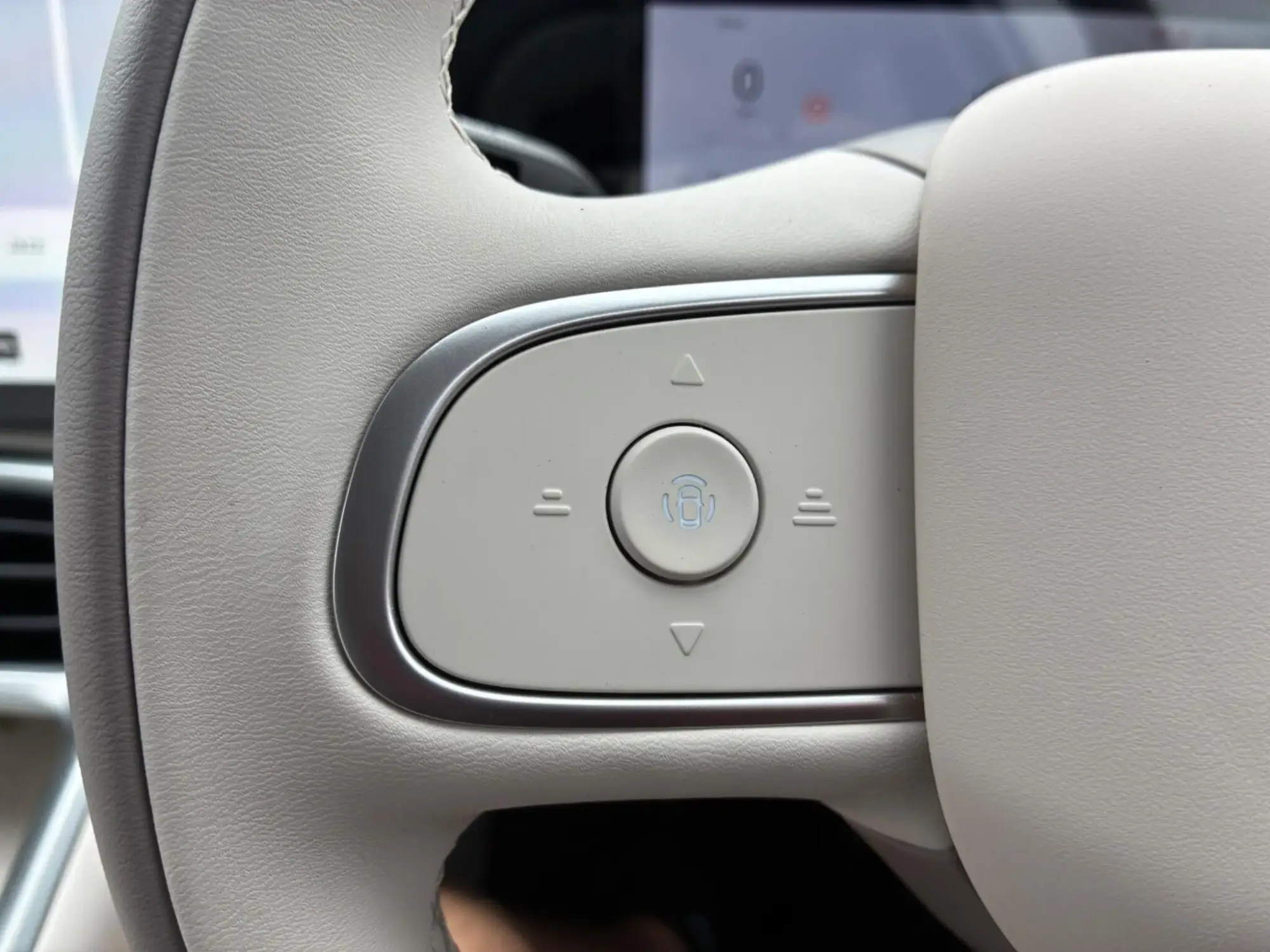 Geely EX2 Image 12
