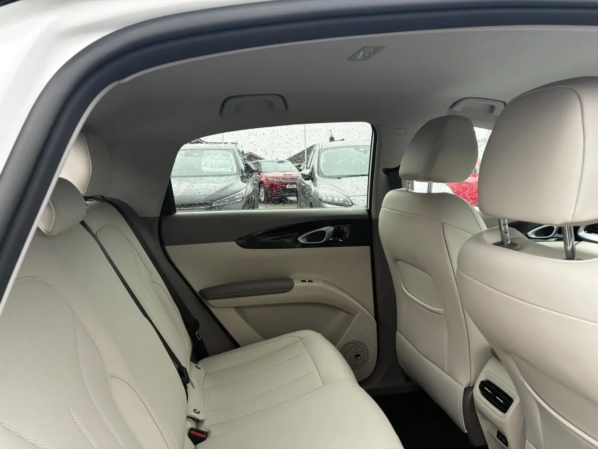 Geely EX2 Image 27