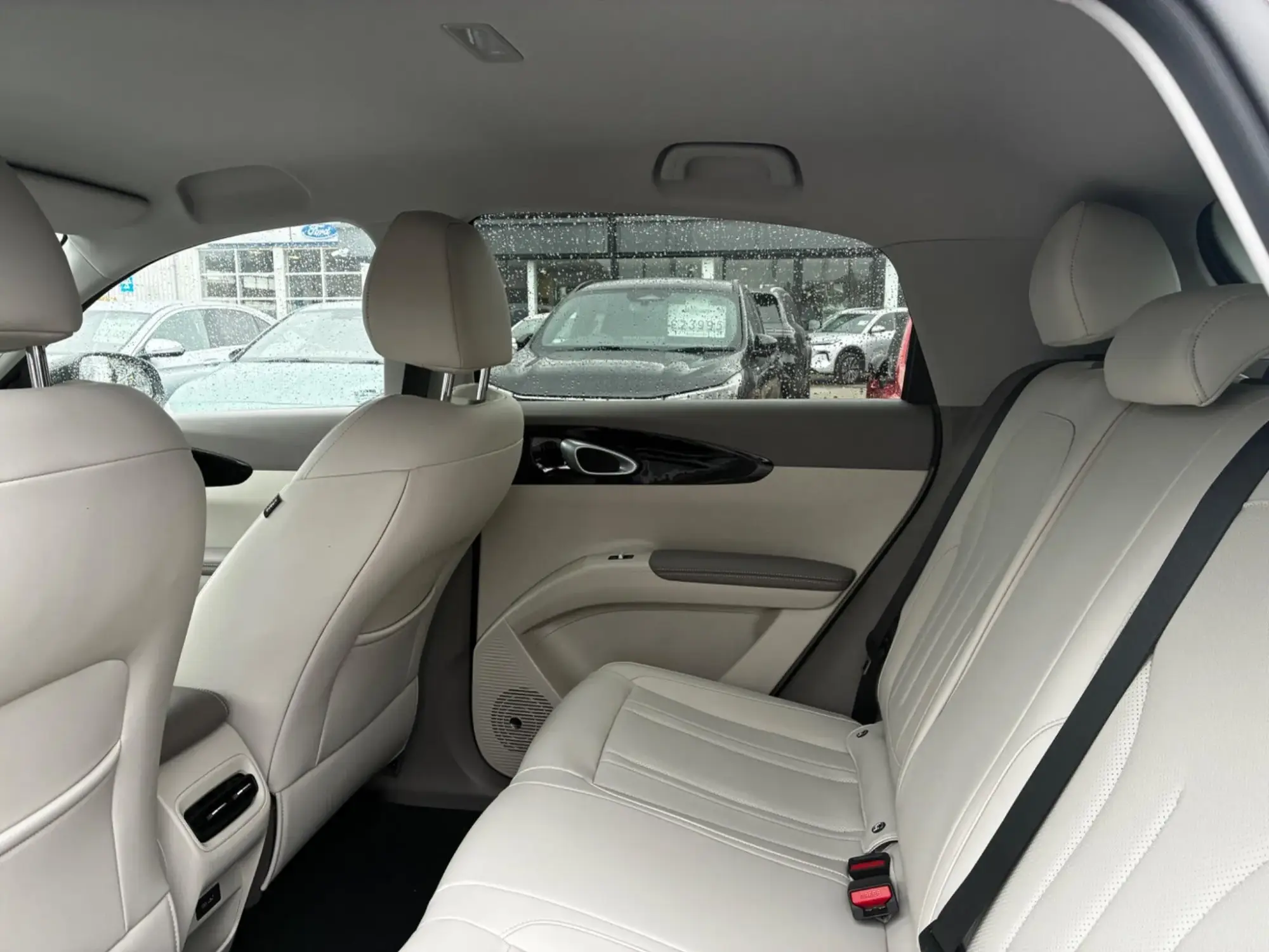 Geely EX2 Image 28