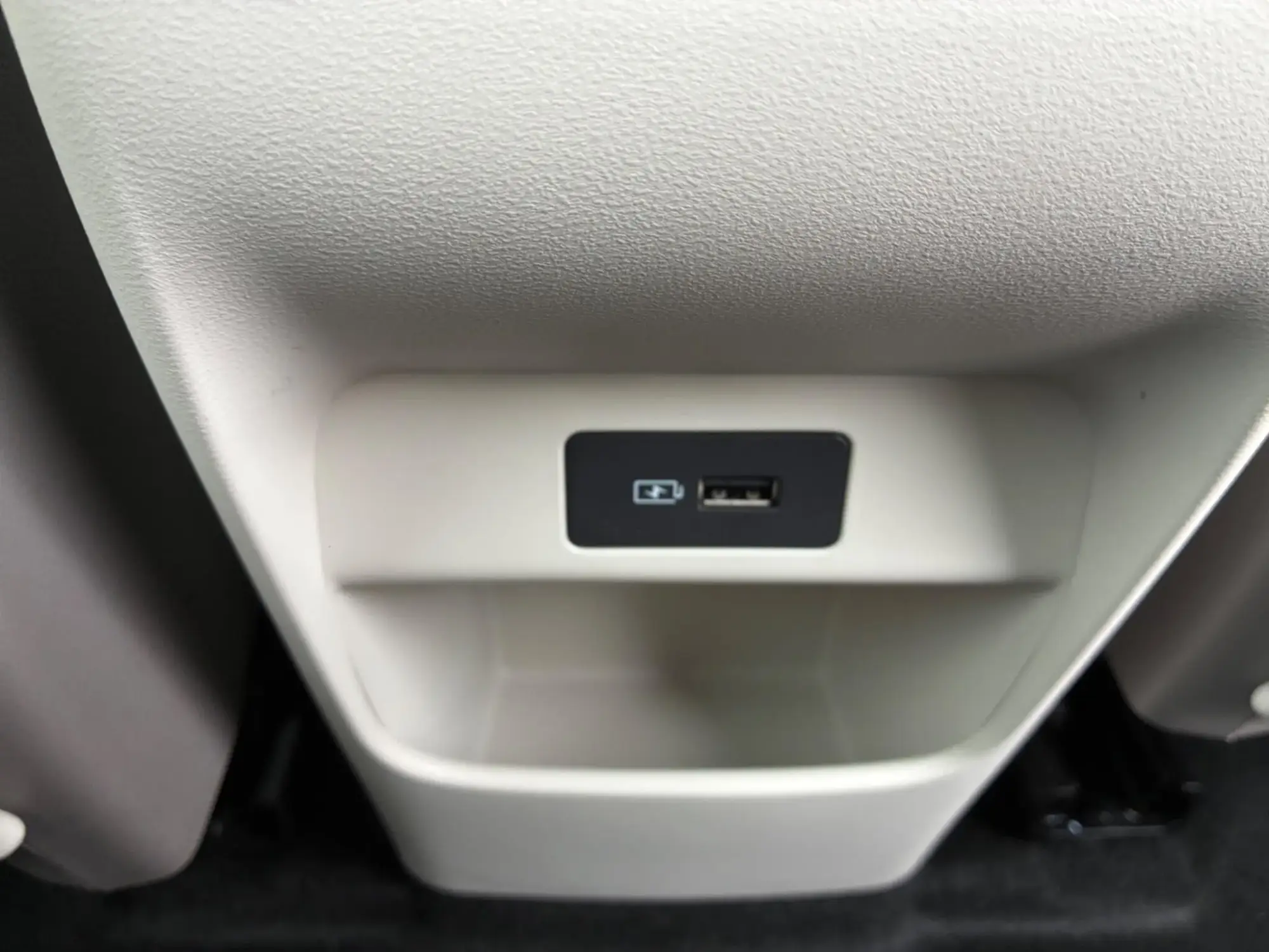 Geely EX2 Image 31