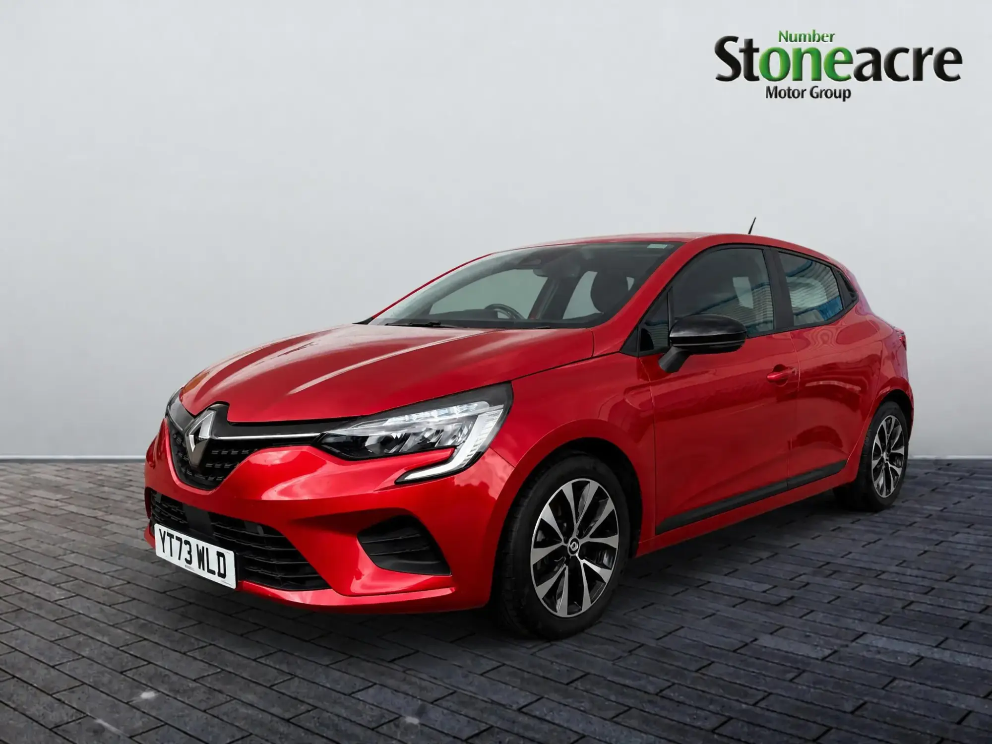Renault Clio E-Tech Image 4 Renault Clio E-Tech Image 4