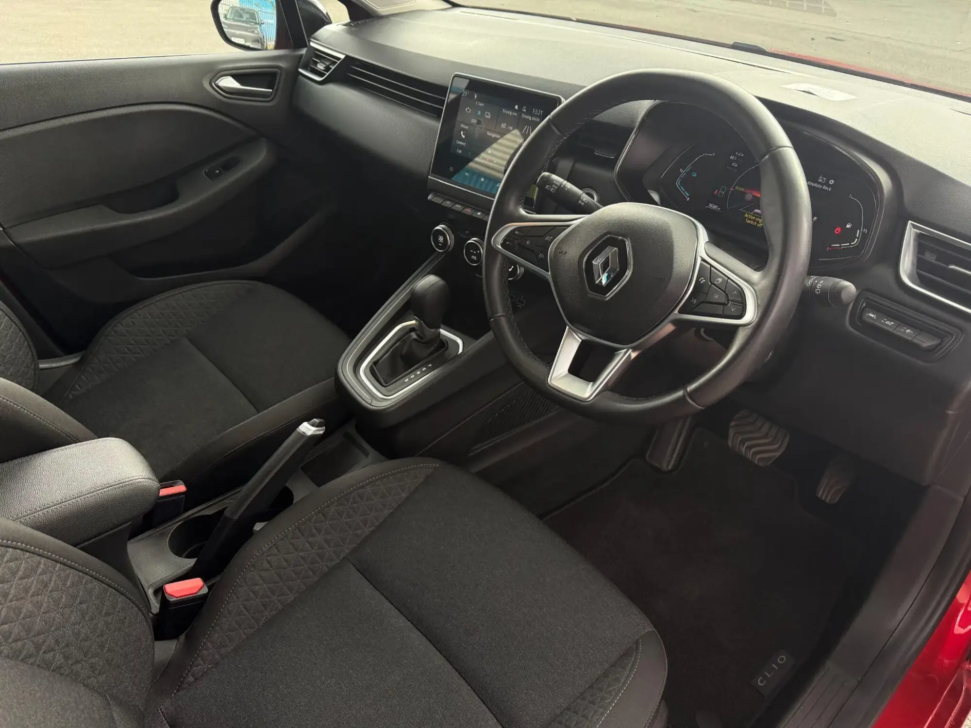 Renault Clio E-Tech Image 9 Renault Clio E-Tech Image 9