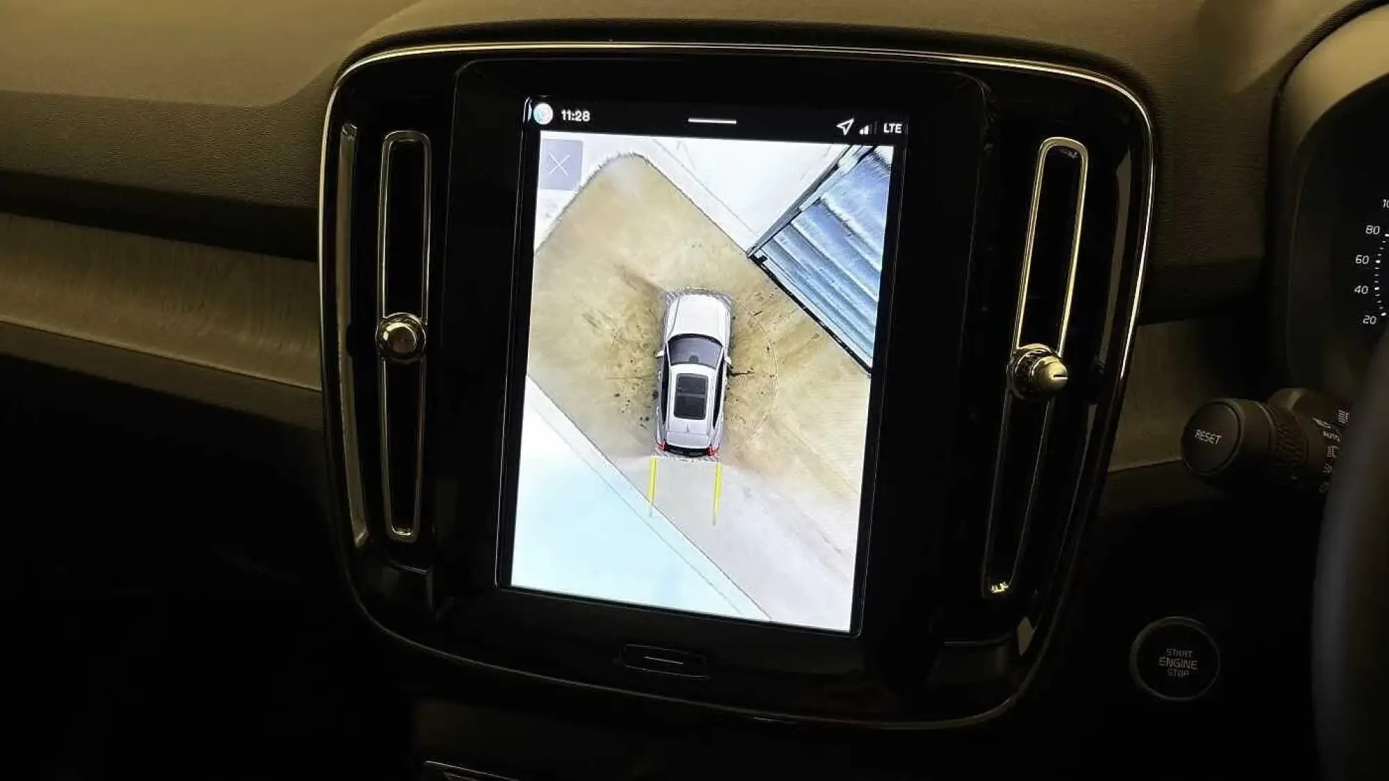 Volvo XC40 Image 41