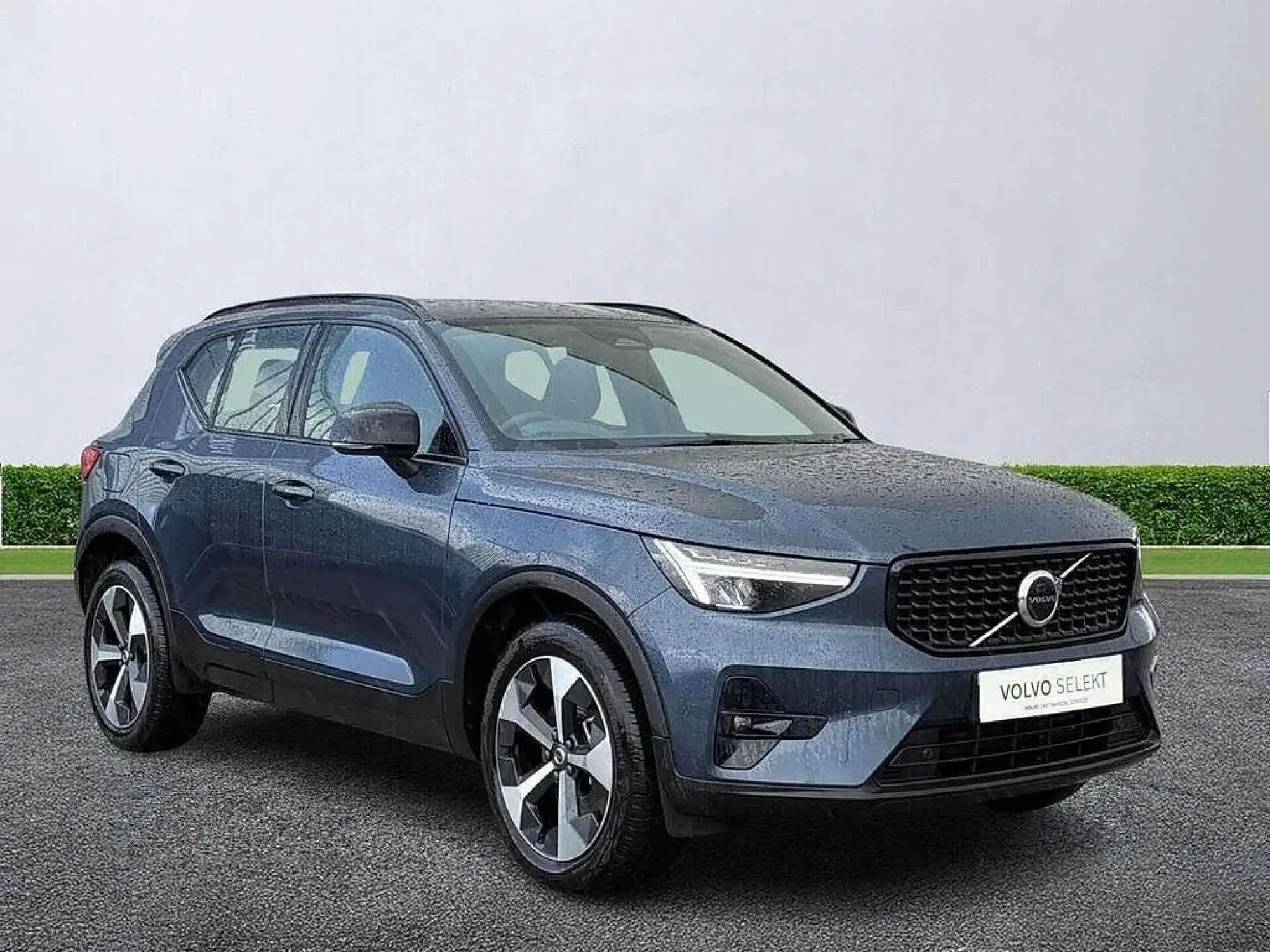 Volvo XC40 Image 1