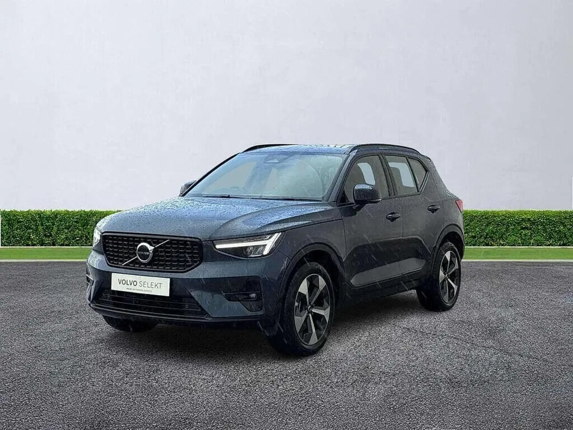Volvo XC40 Image 2