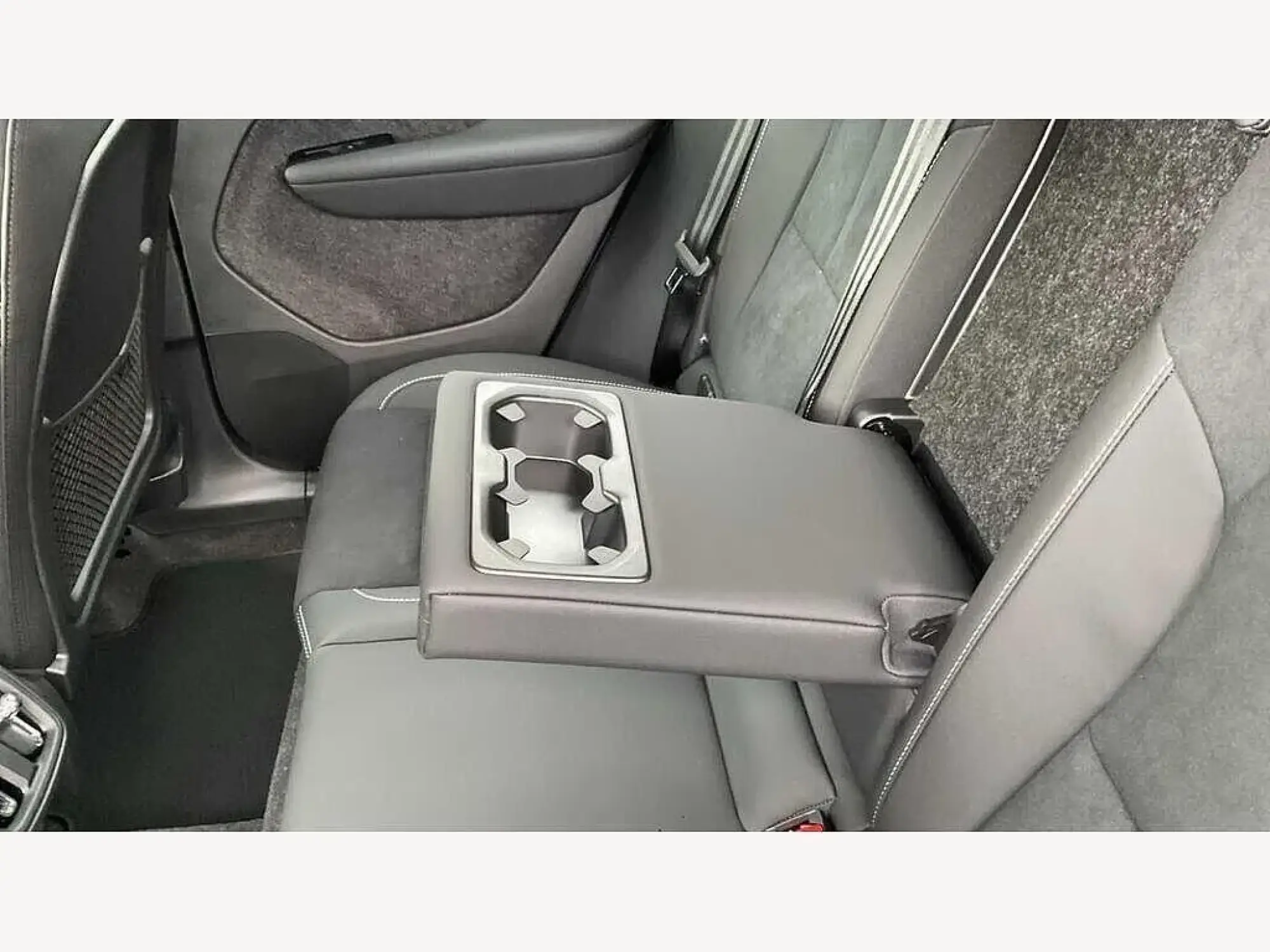 Volvo XC40 Image 7