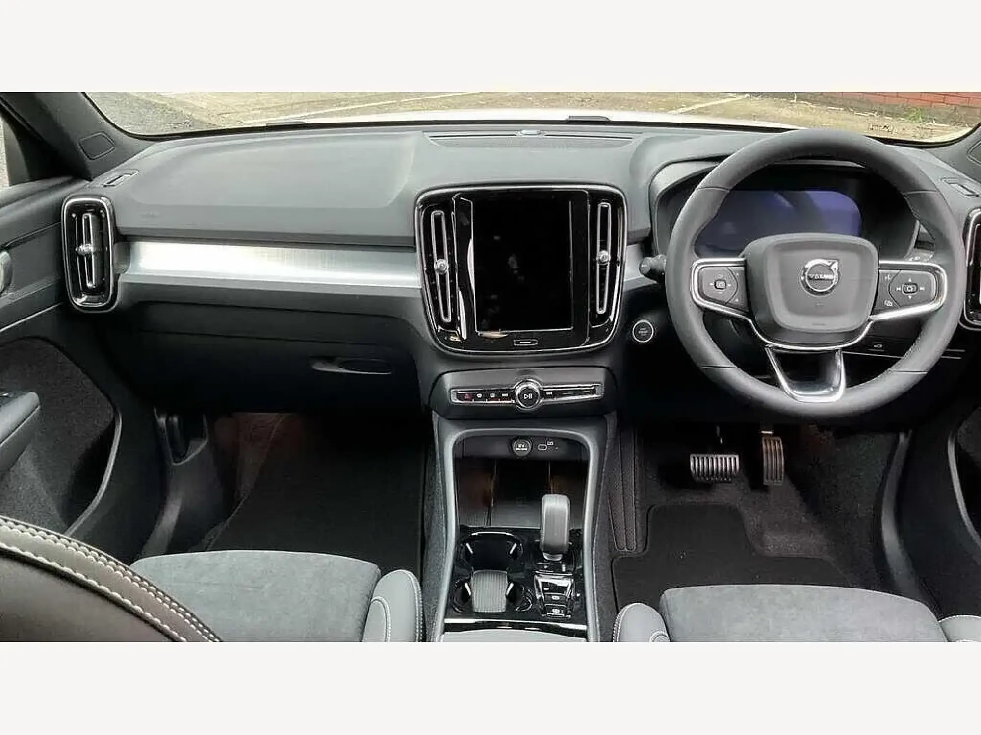 Volvo XC40 Image 28