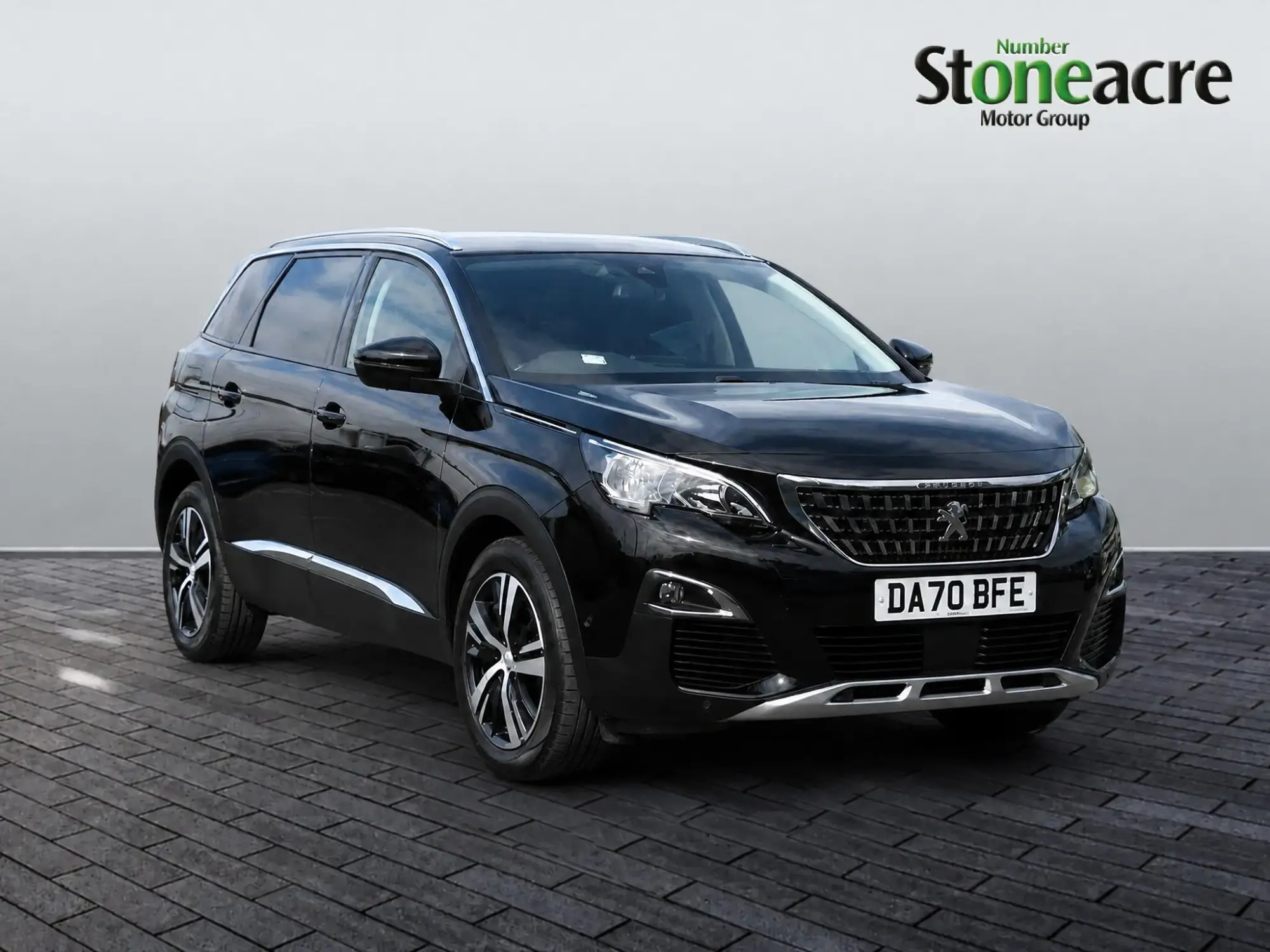 Peugeot 5008 Image 1 Peugeot 5008 Image 1