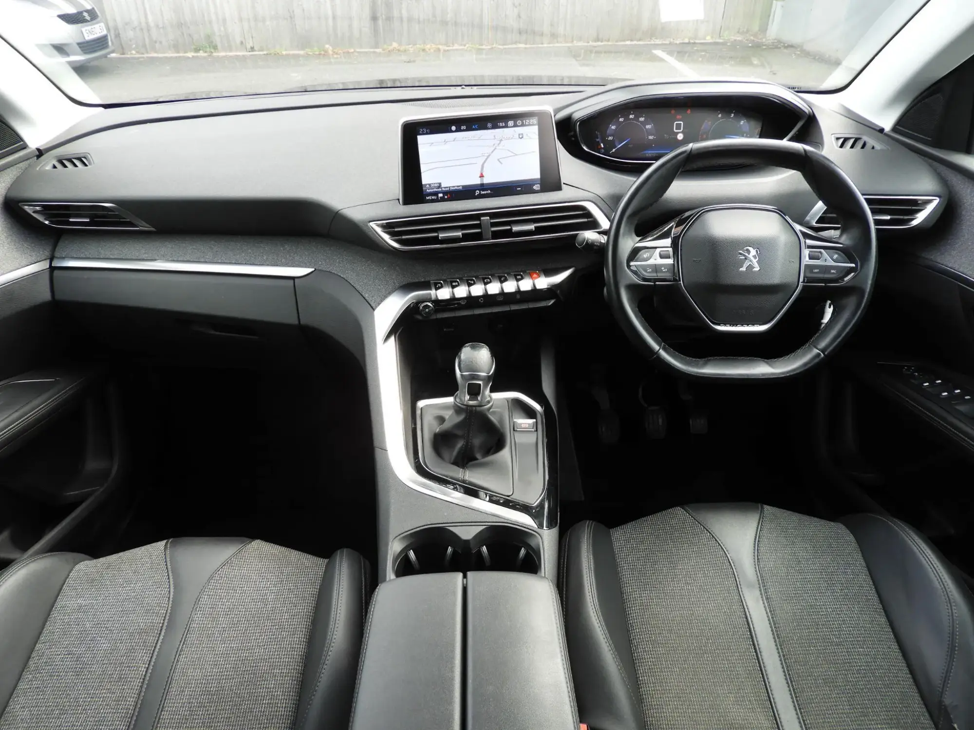 Peugeot 5008 Image 13 Peugeot 5008 Image 13