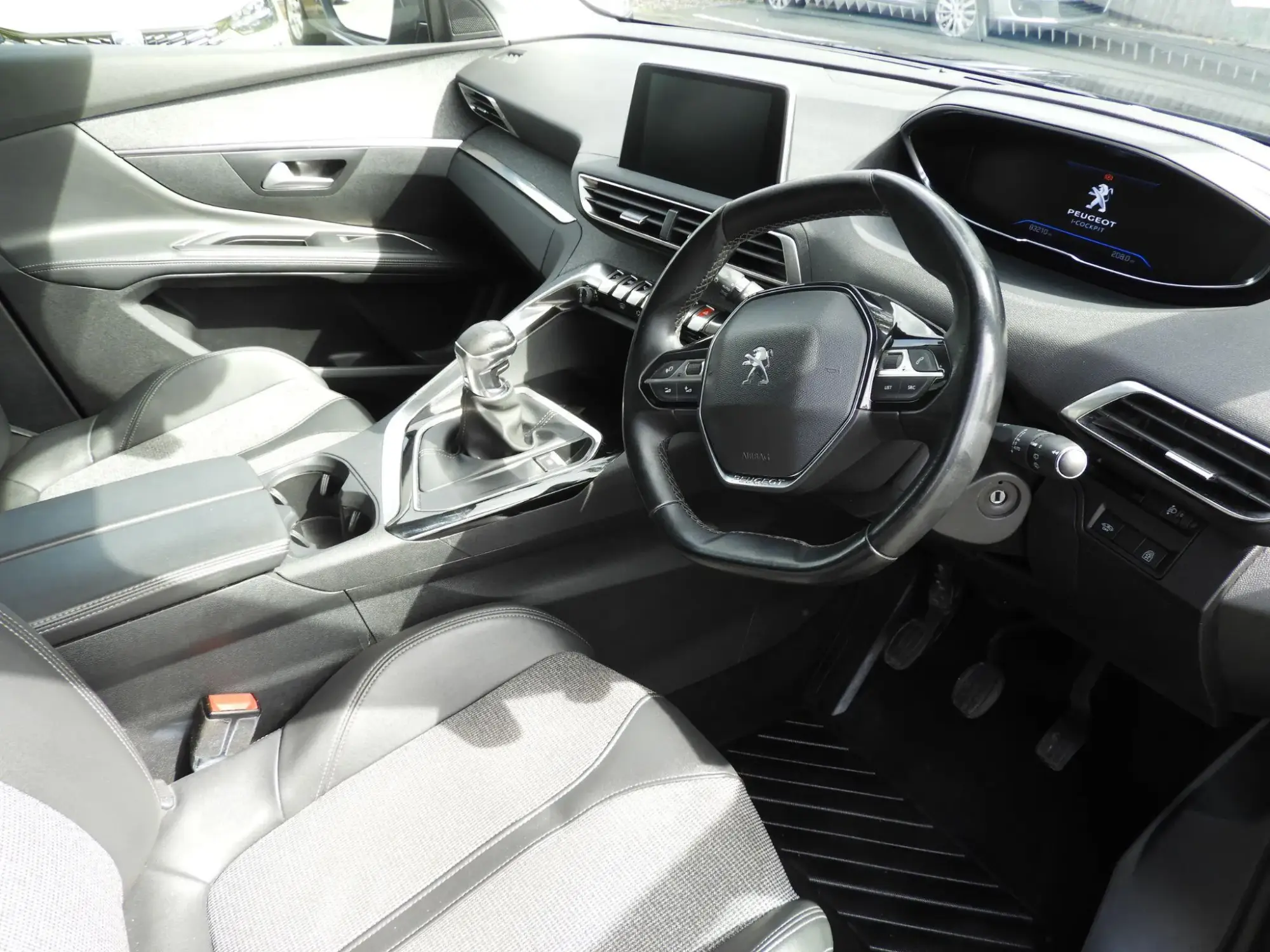 Peugeot 5008 Image 18 Peugeot 5008 Image 18