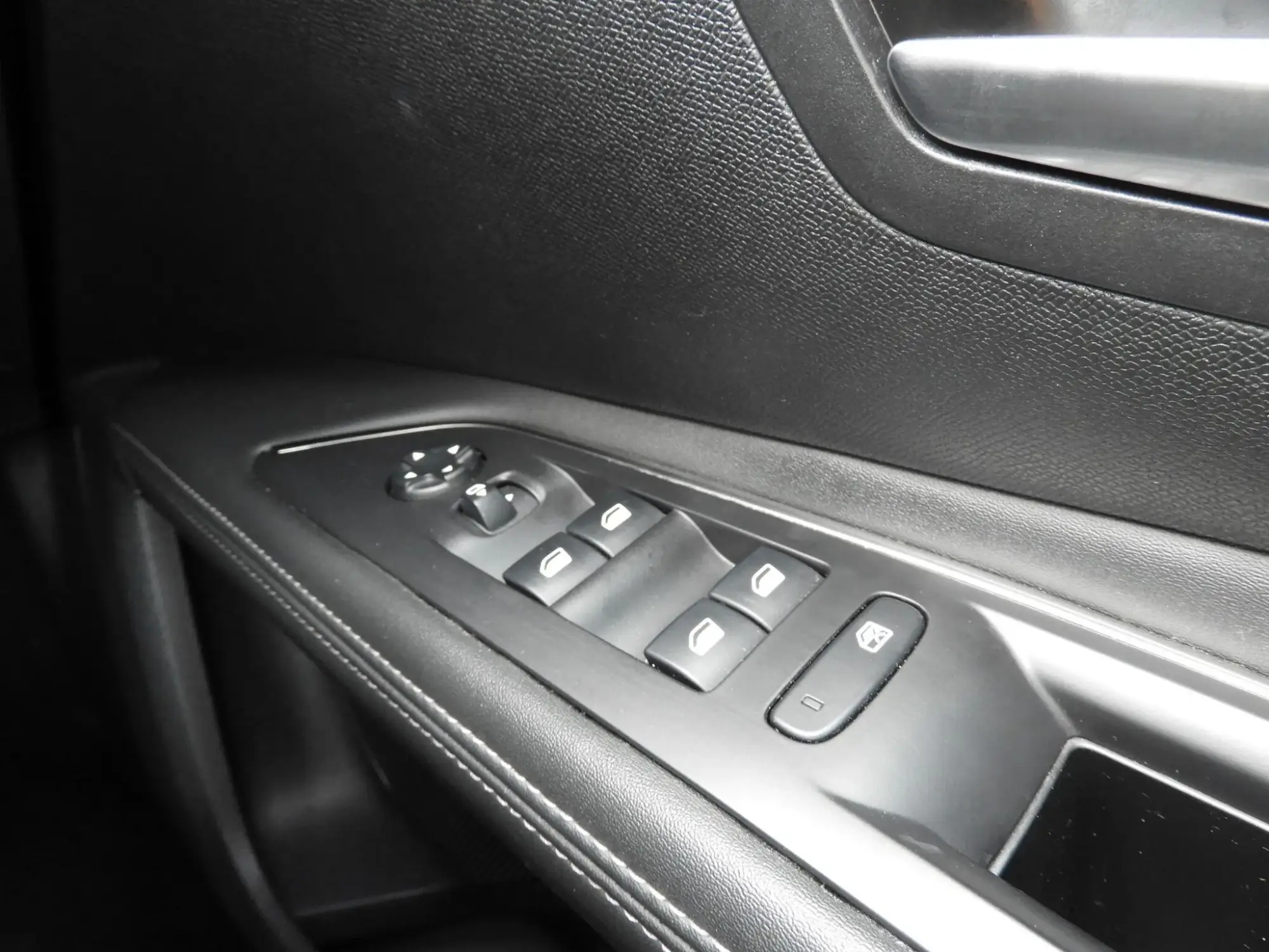 Peugeot 5008 Image 22 Peugeot 5008 Image 22
