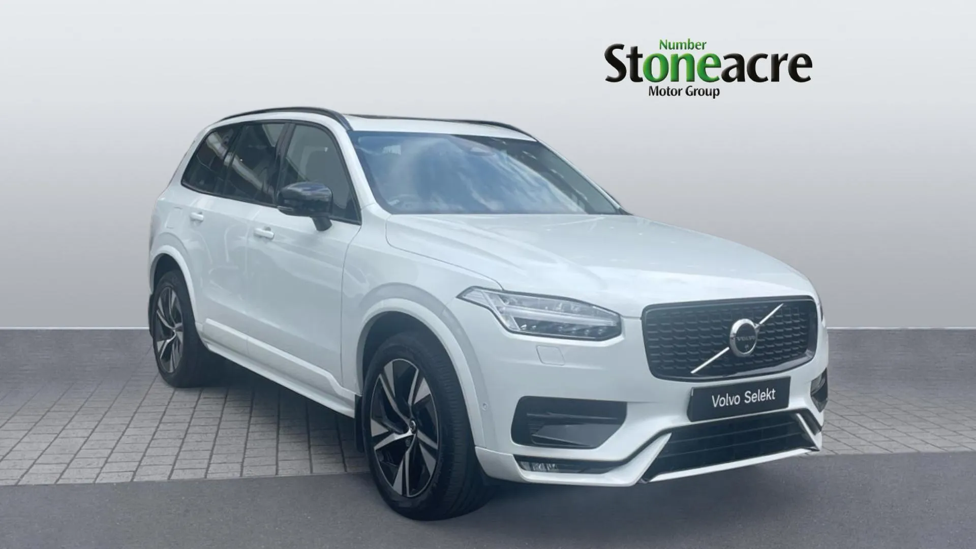 Volvo XC90 listing photo