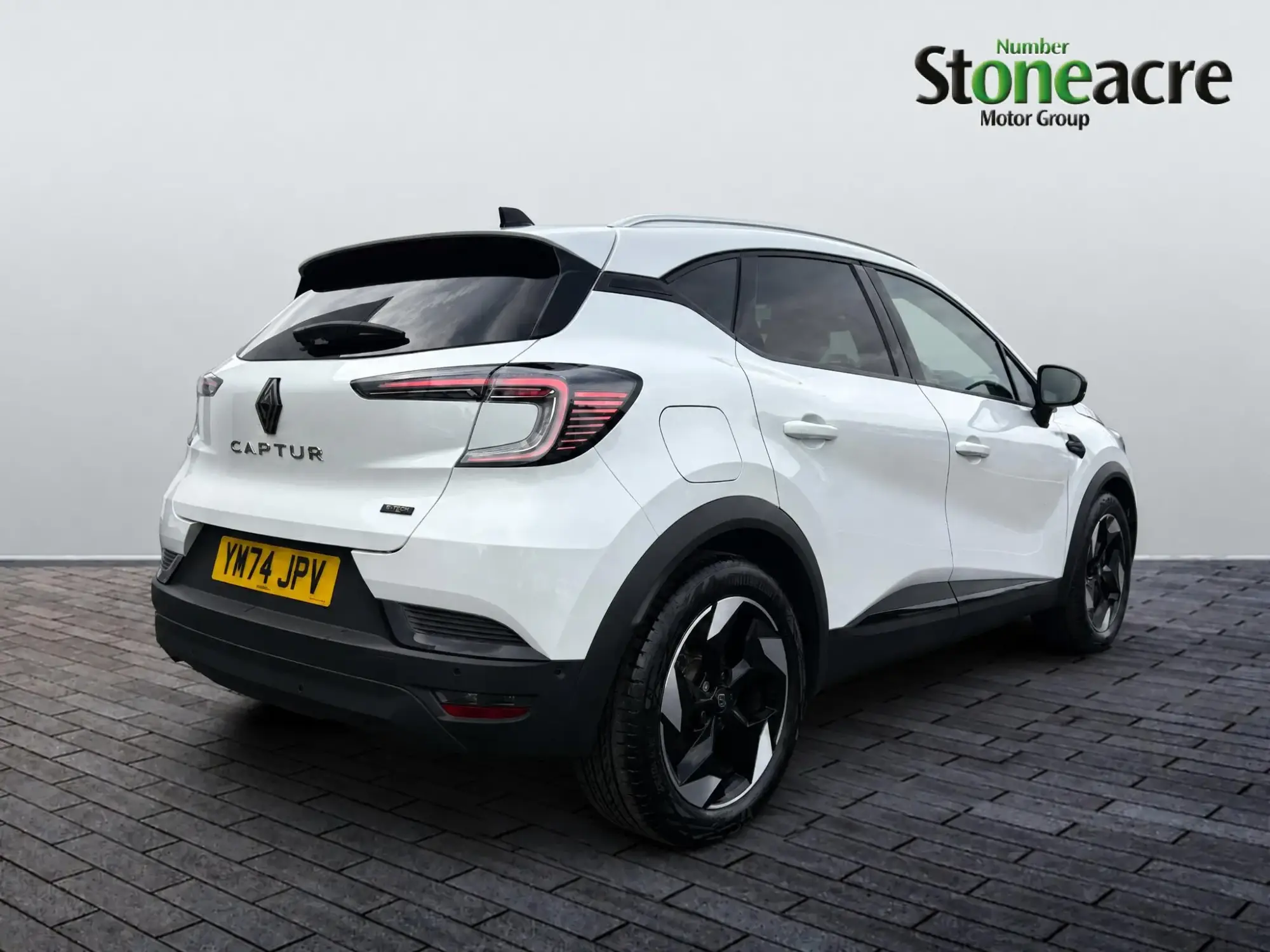 Renault Captur E-Tech Image 3 Renault Captur E-Tech Image 3