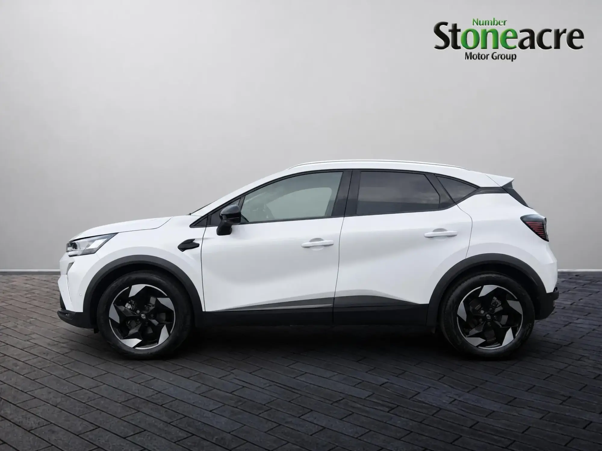 Renault Captur E-Tech Image 6 Renault Captur E-Tech Image 6