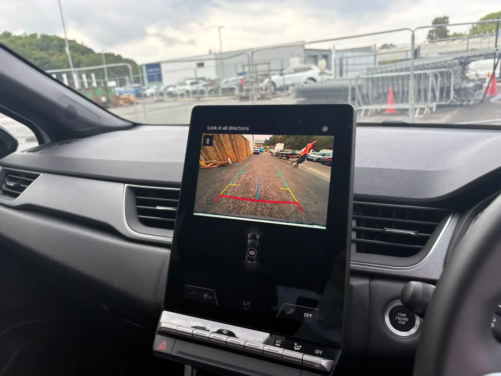 Renault Captur E-Tech Image 19 Renault Captur E-Tech Image 19