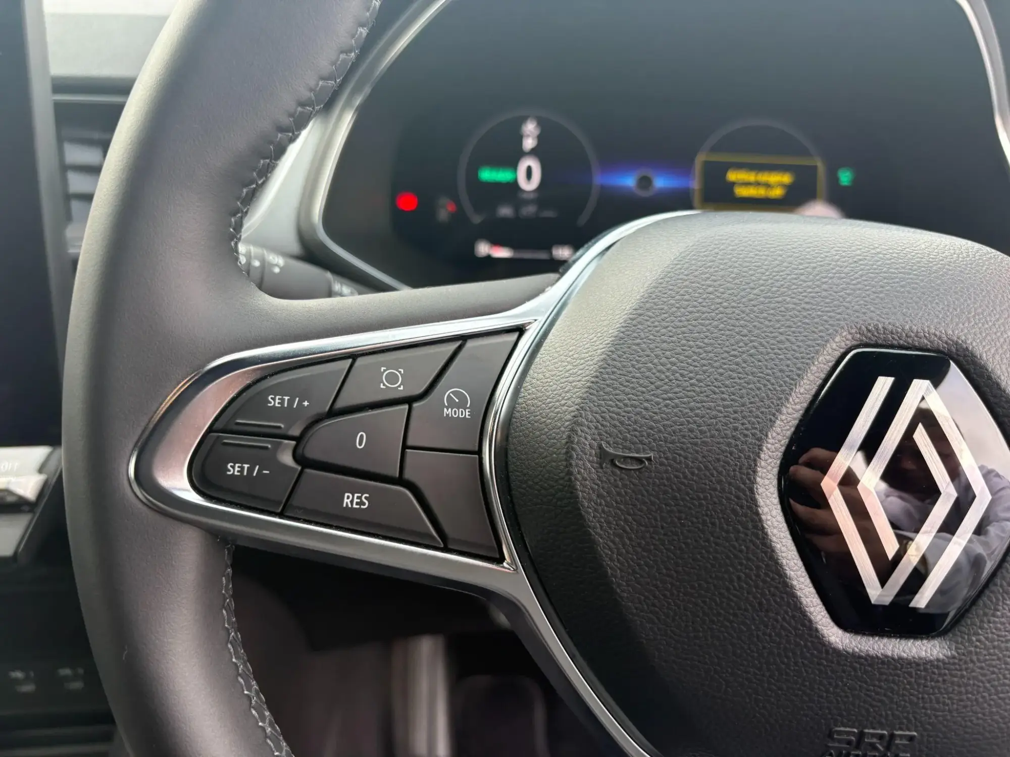 Renault Captur E-Tech Image 25 Renault Captur E-Tech Image 25