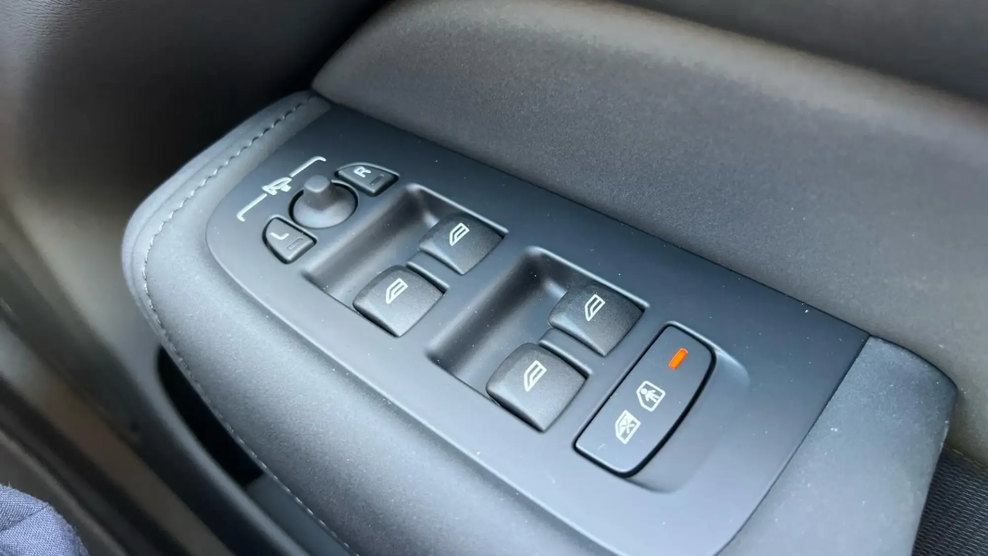 Volvo XC60 Image 99 Volvo XC60 Image 99