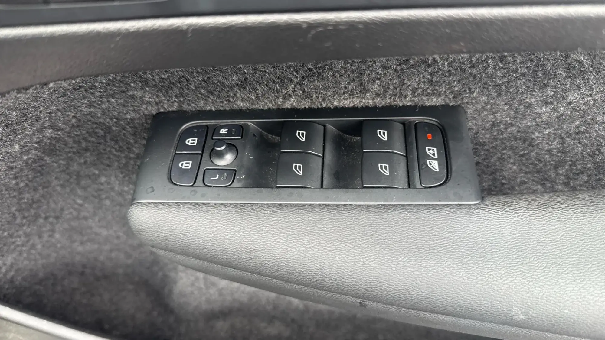 Volvo XC40 Image 15
