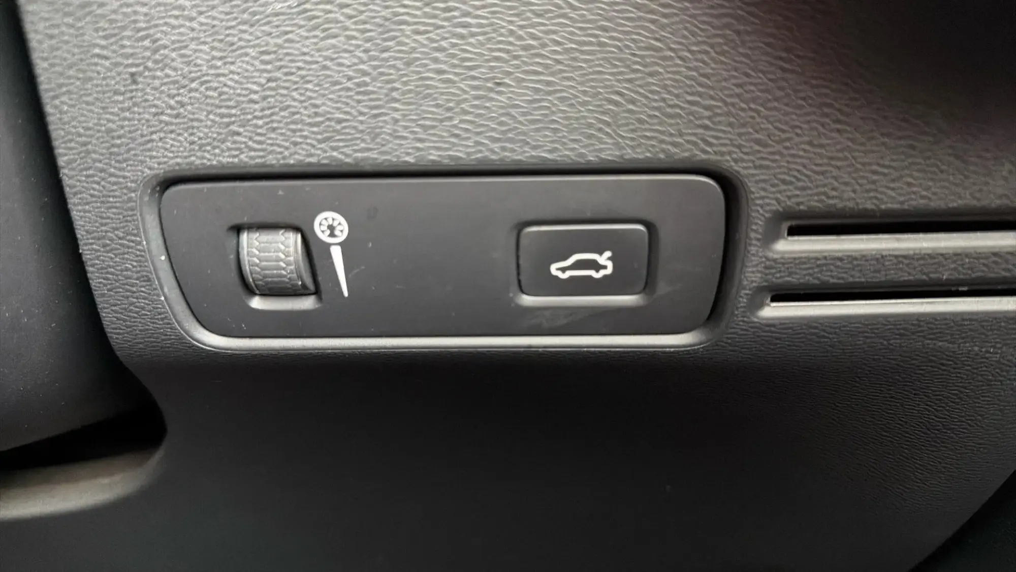 Volvo XC40 Image 25 Volvo XC40 Image 25