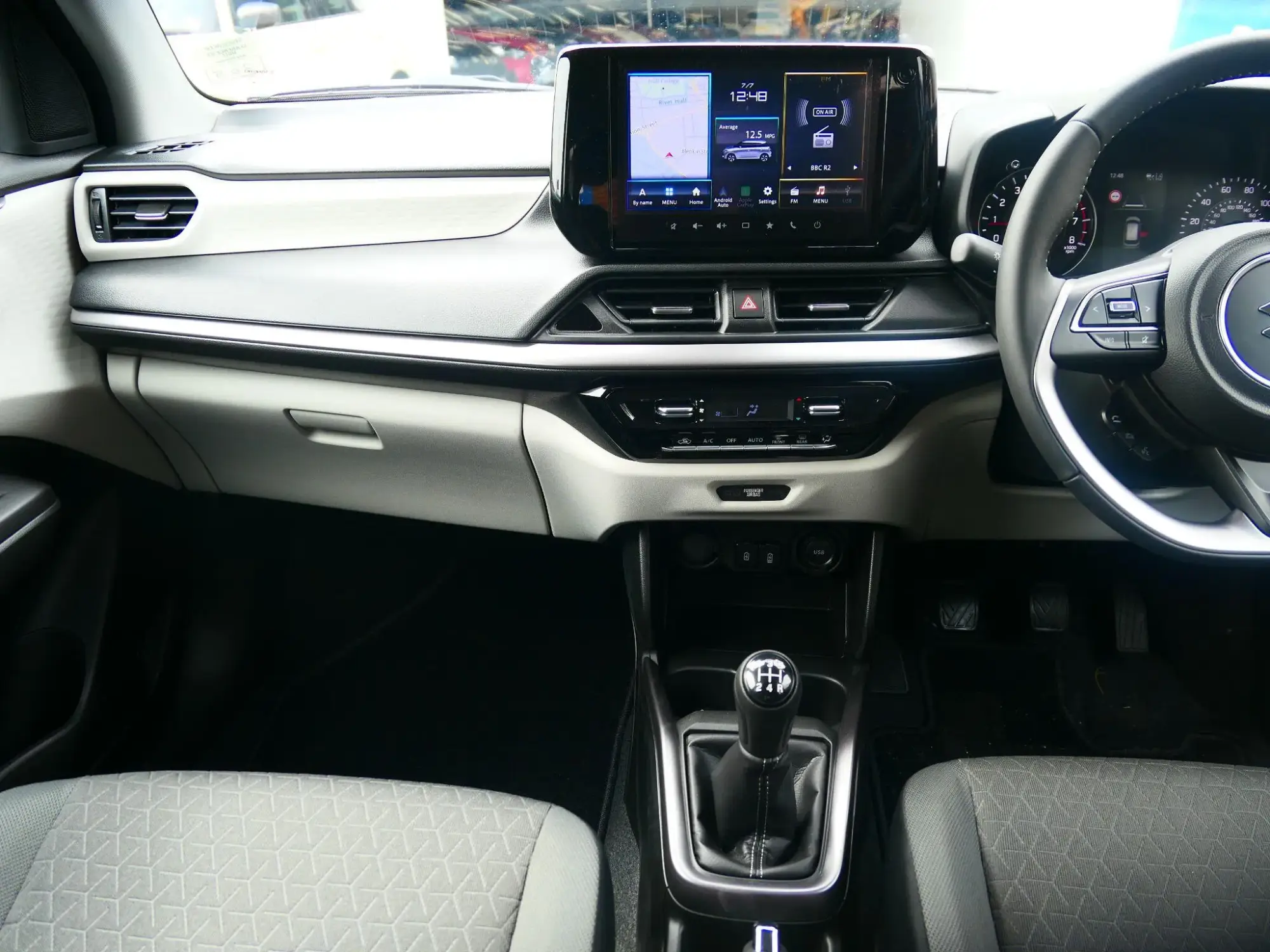 Suzuki Swift Image 14 Suzuki Swift Image 14