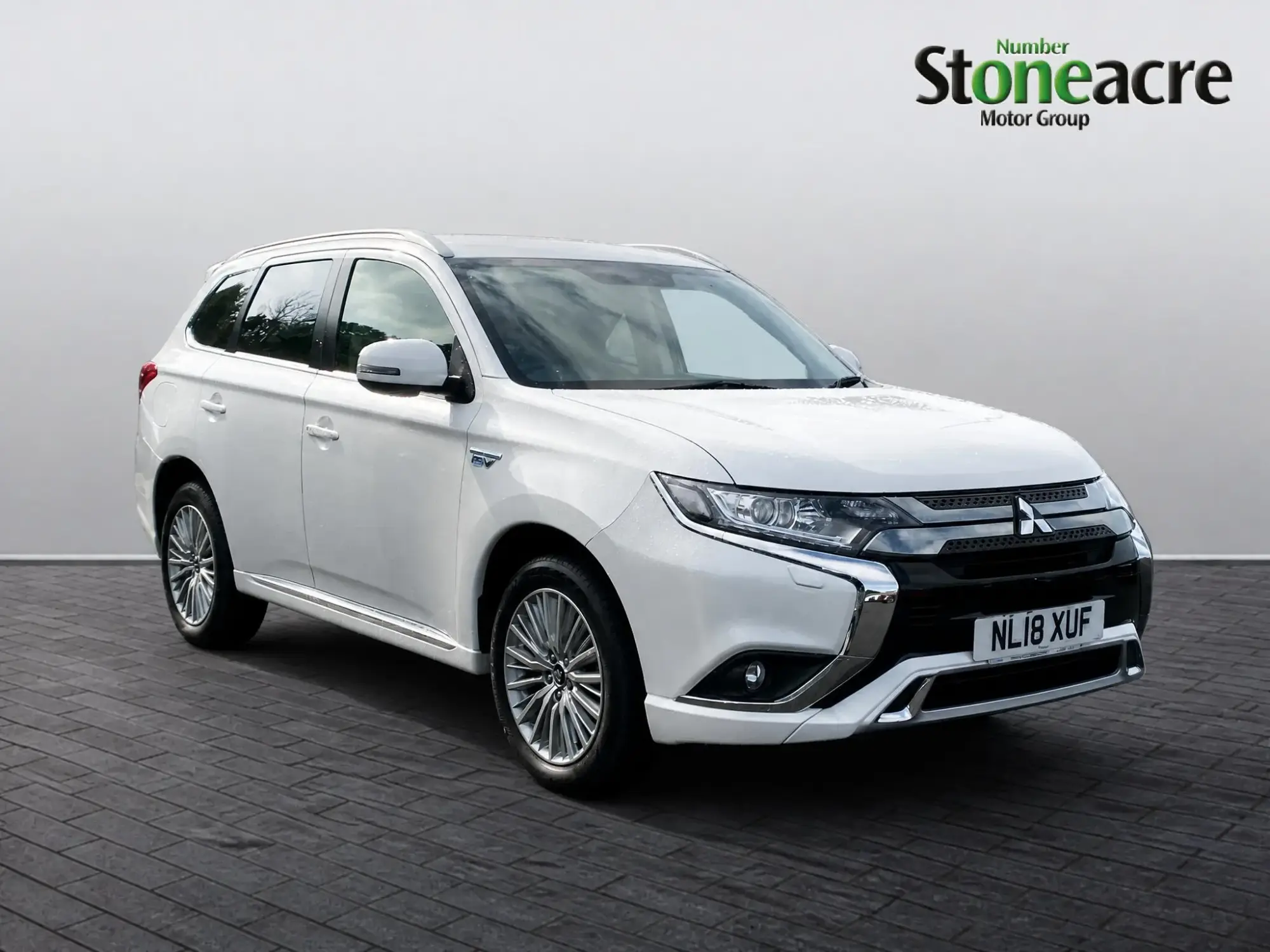 Mitsubishi Outlander Image 1 Mitsubishi Outlander Image 1