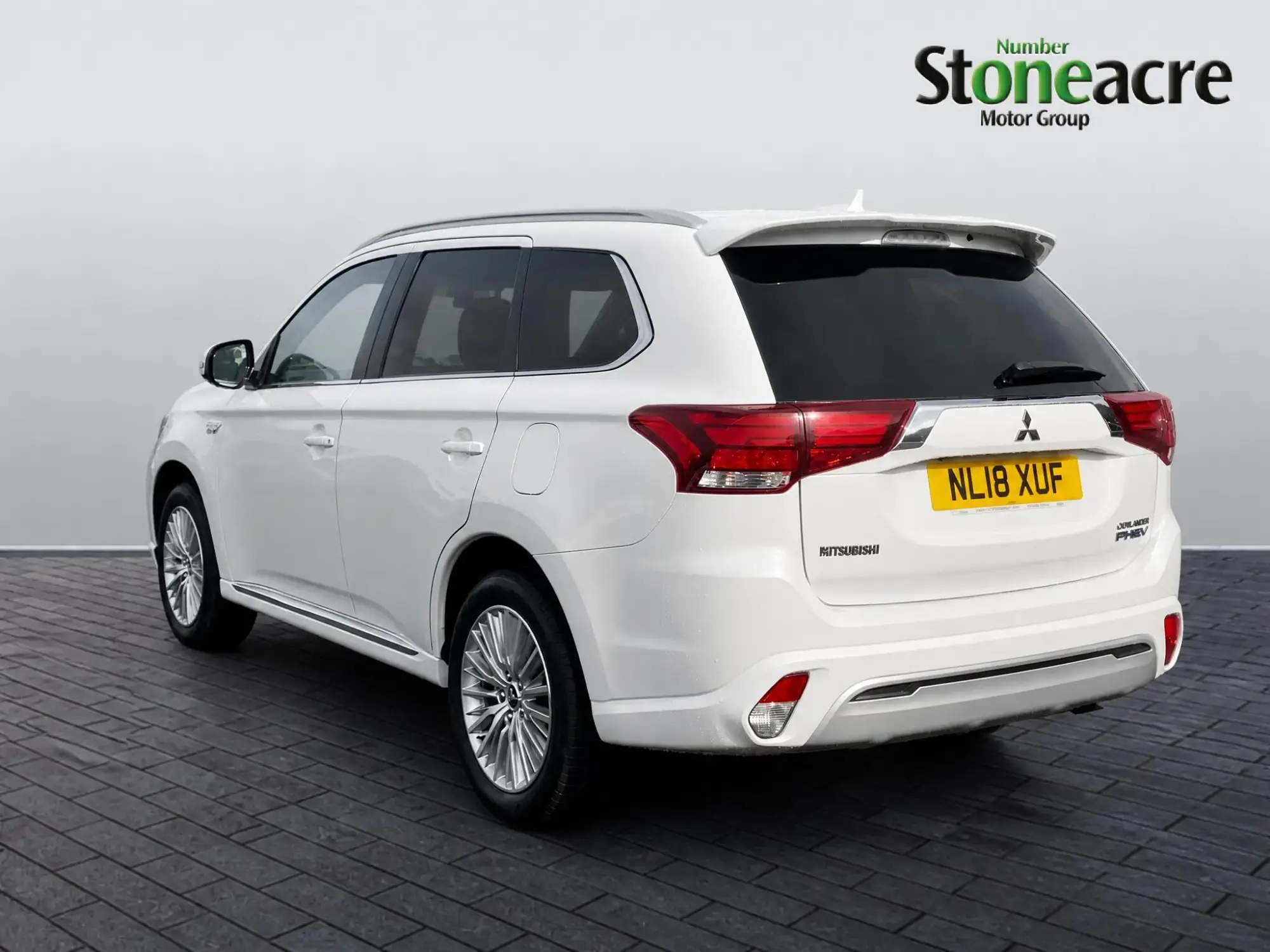 Mitsubishi Outlander Image 4 Mitsubishi Outlander Image 4
