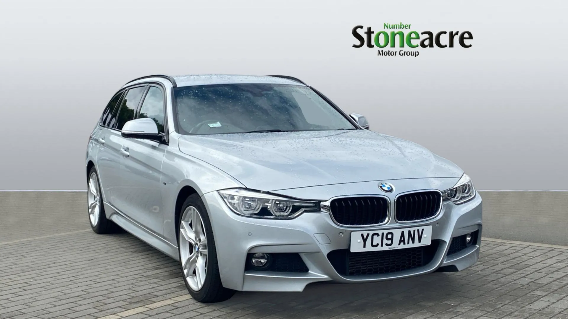 BMW 3 Series Touring listing photo