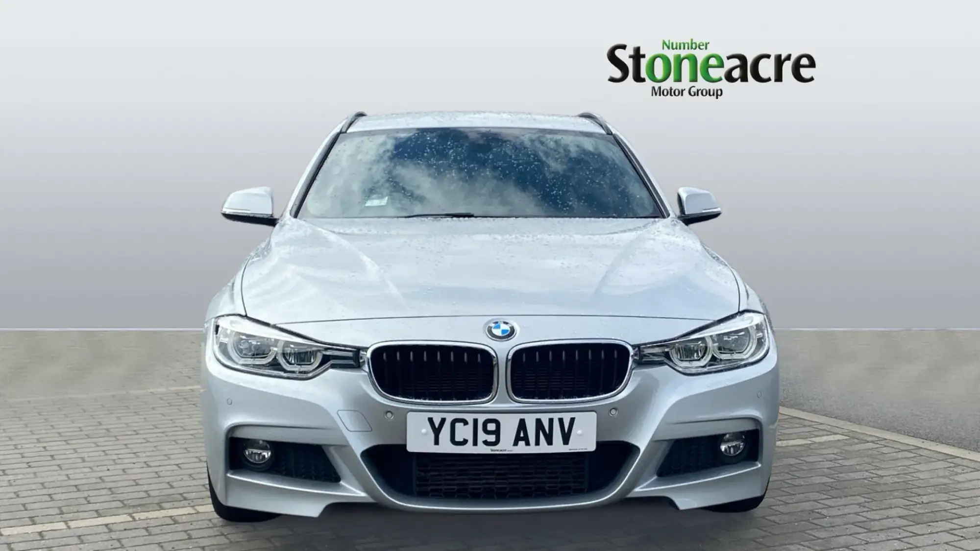 BMW 3 Series Touring Image 8