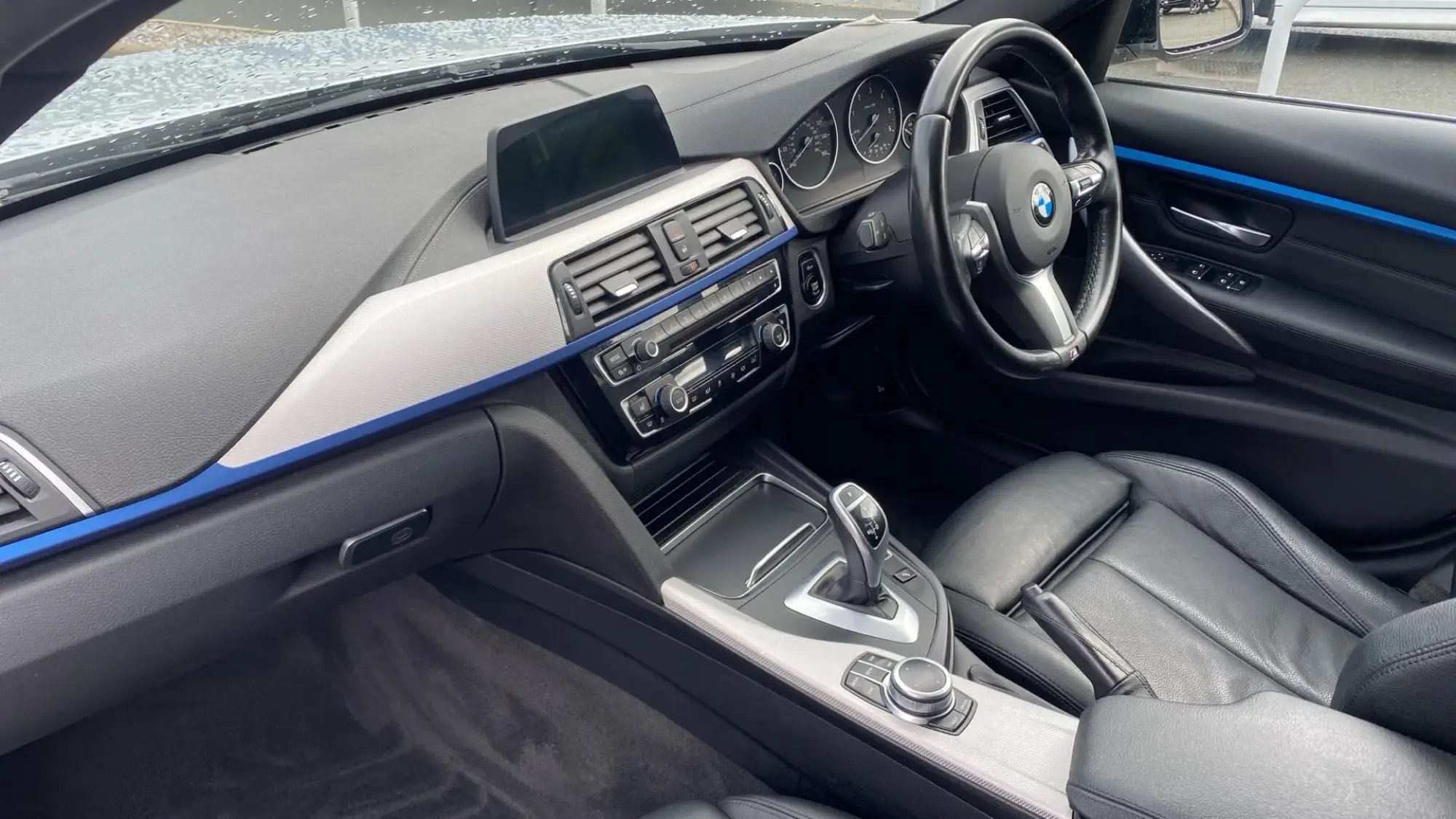 BMW 3 Series Touring Image 39