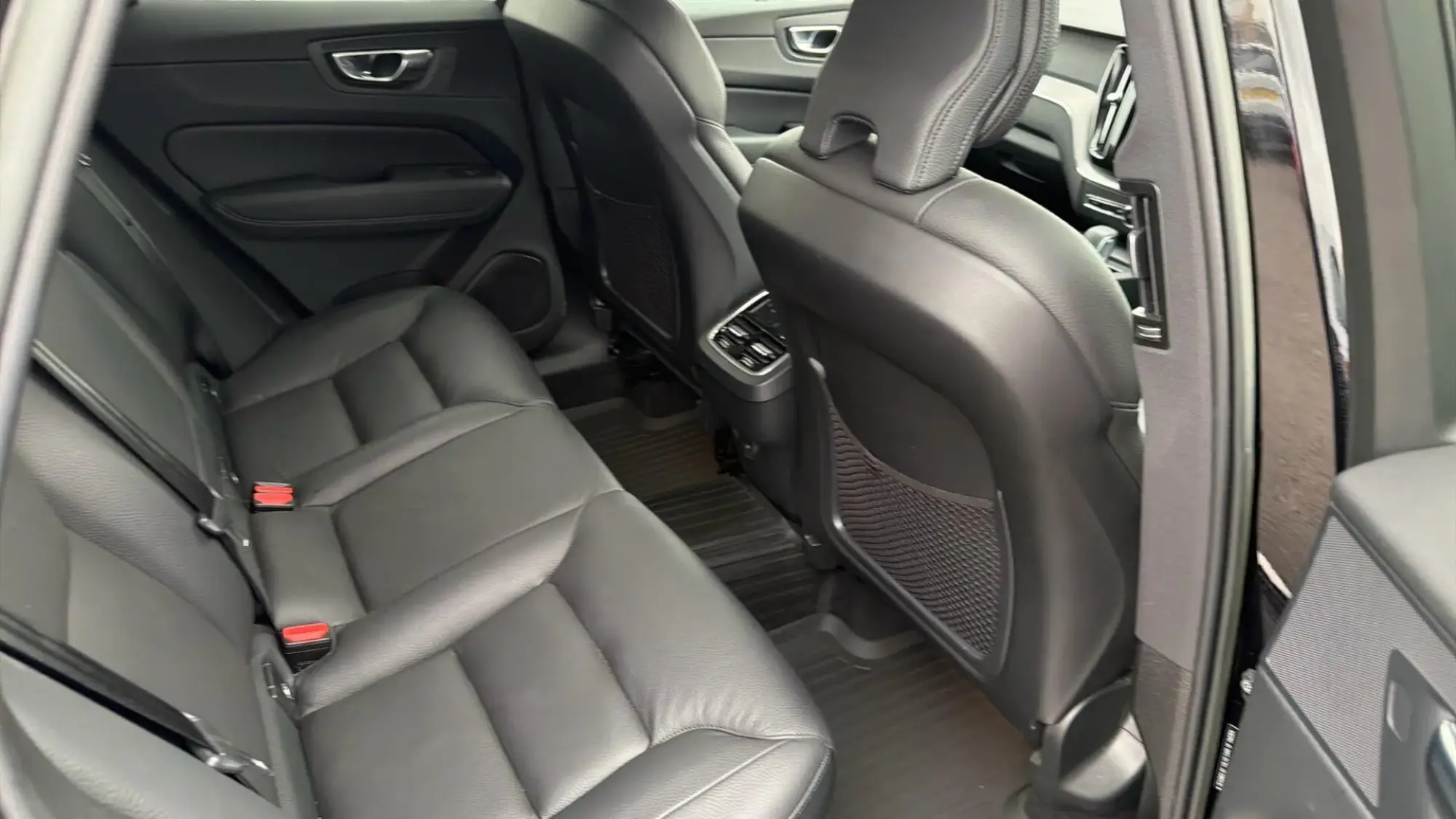 Volvo XC60 Image 6