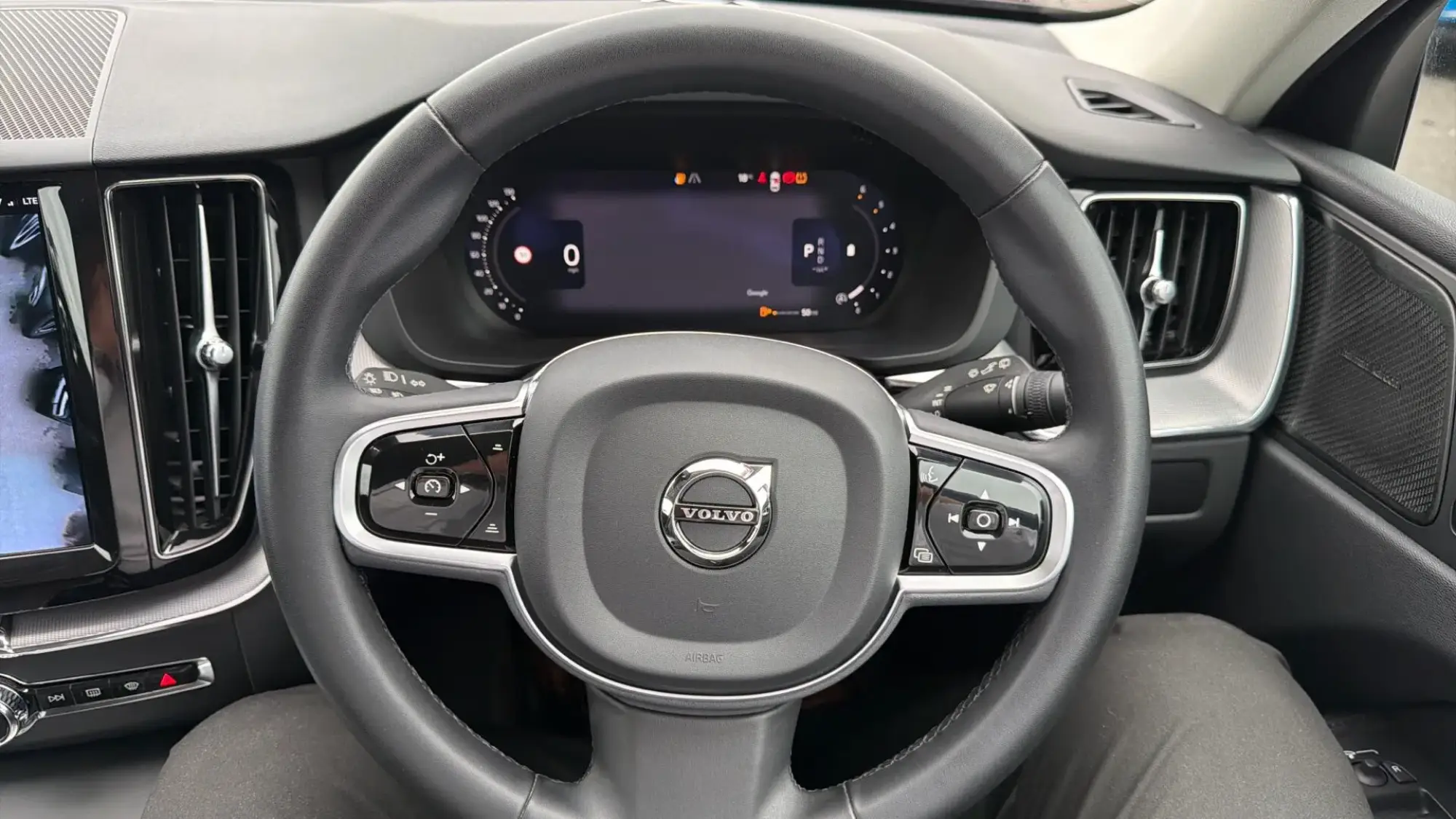 Volvo XC60 Image 10