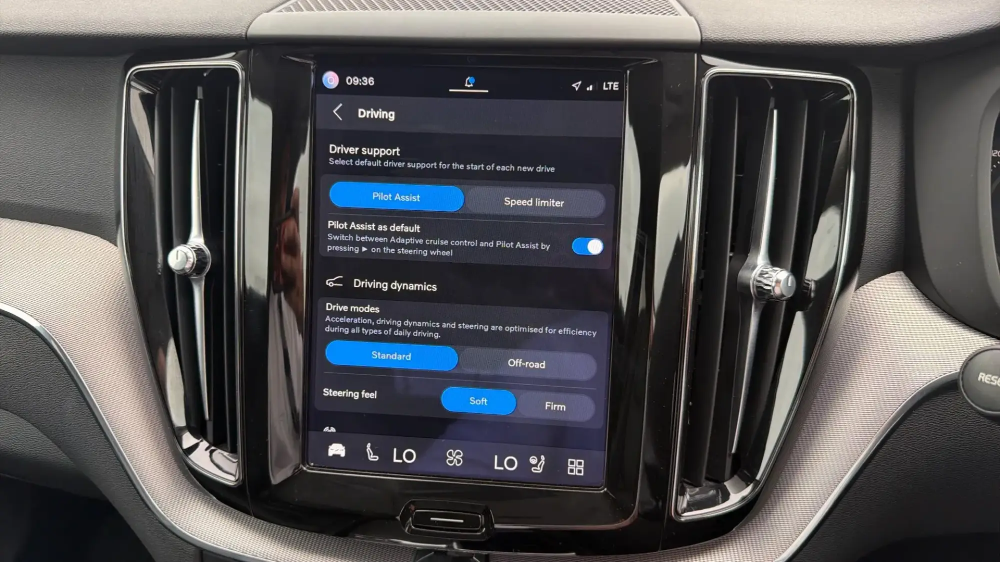 Volvo XC60 Image 18