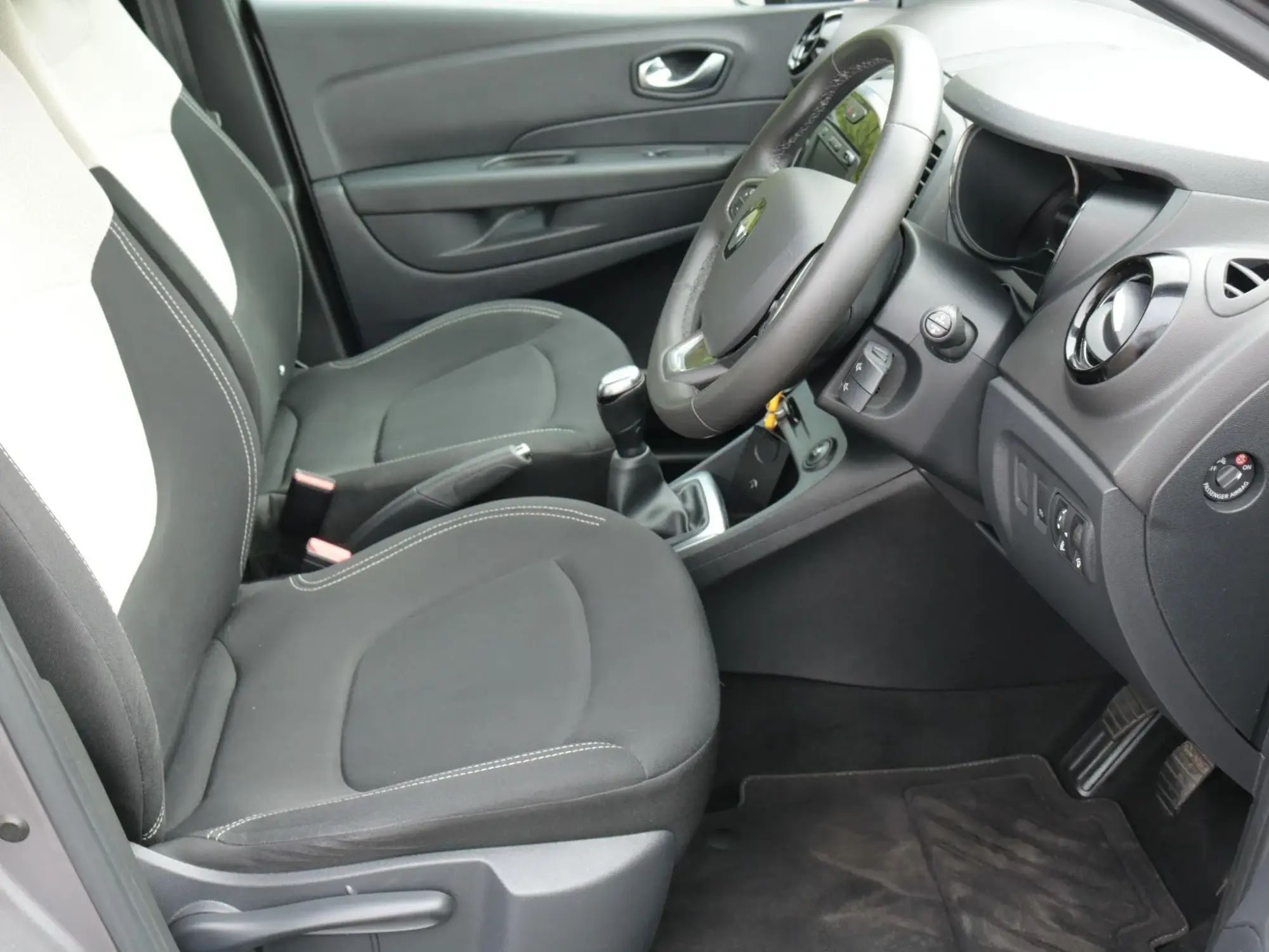 Renault Captur Image 14