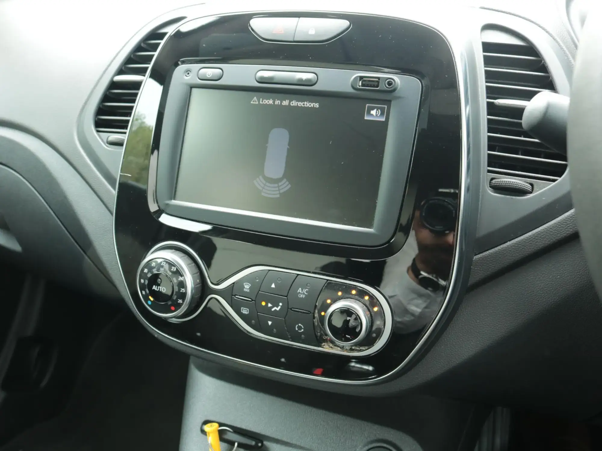 Renault Captur Image 24