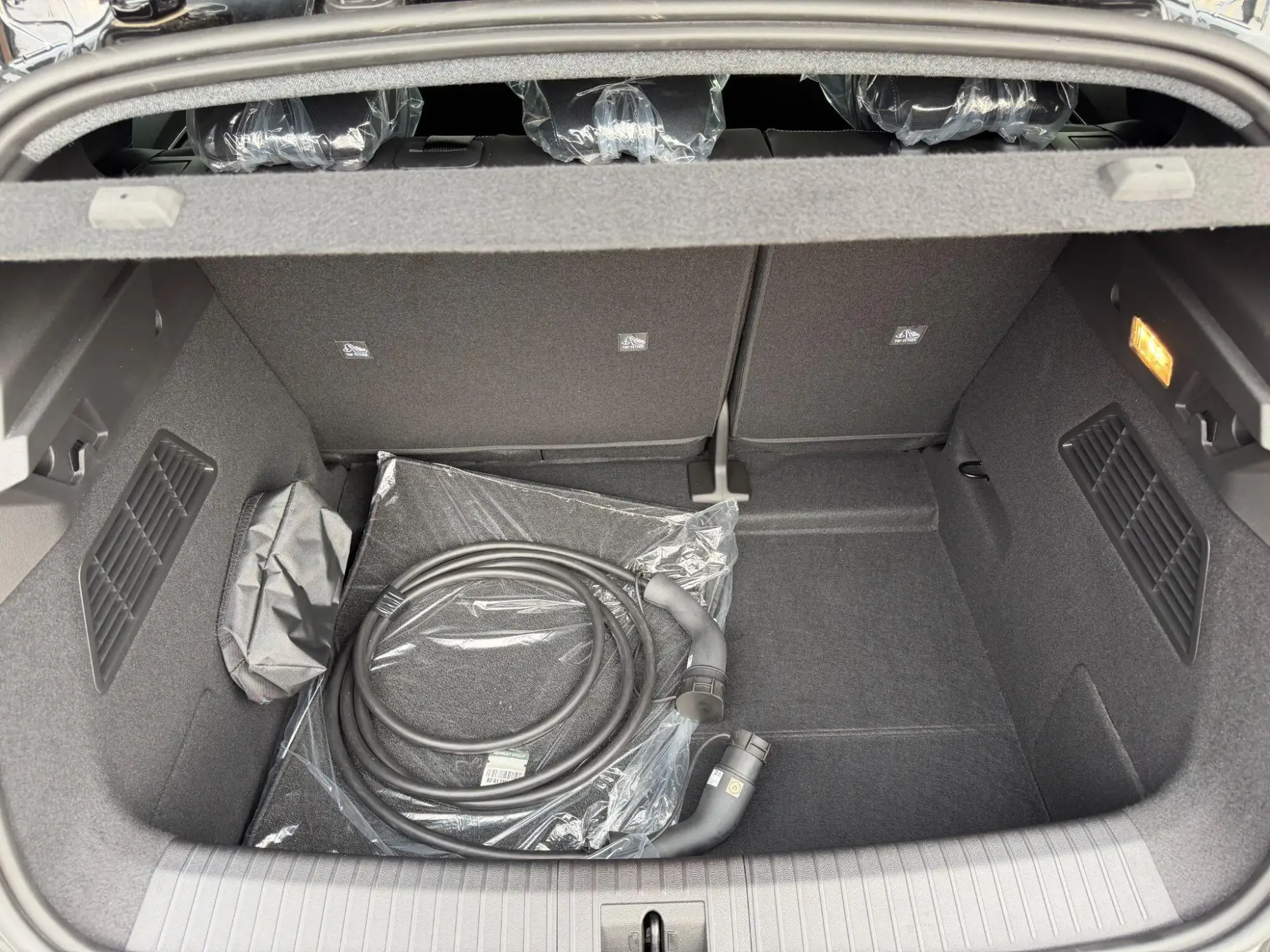 Renault Megane E-TECH Image 15 Renault Megane E-TECH Image 15