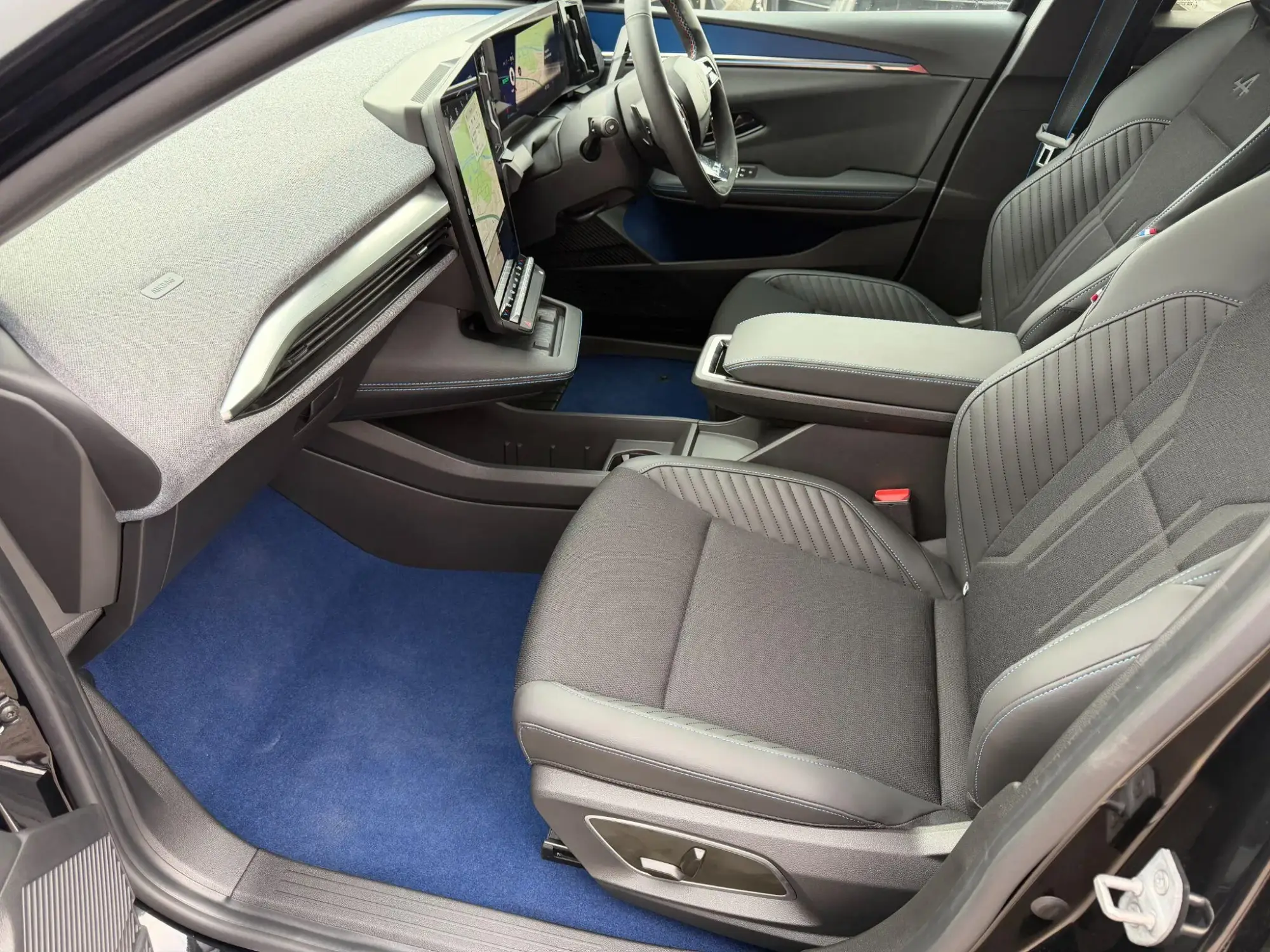 Renault Megane E-TECH Image 16 Renault Megane E-TECH Image 16