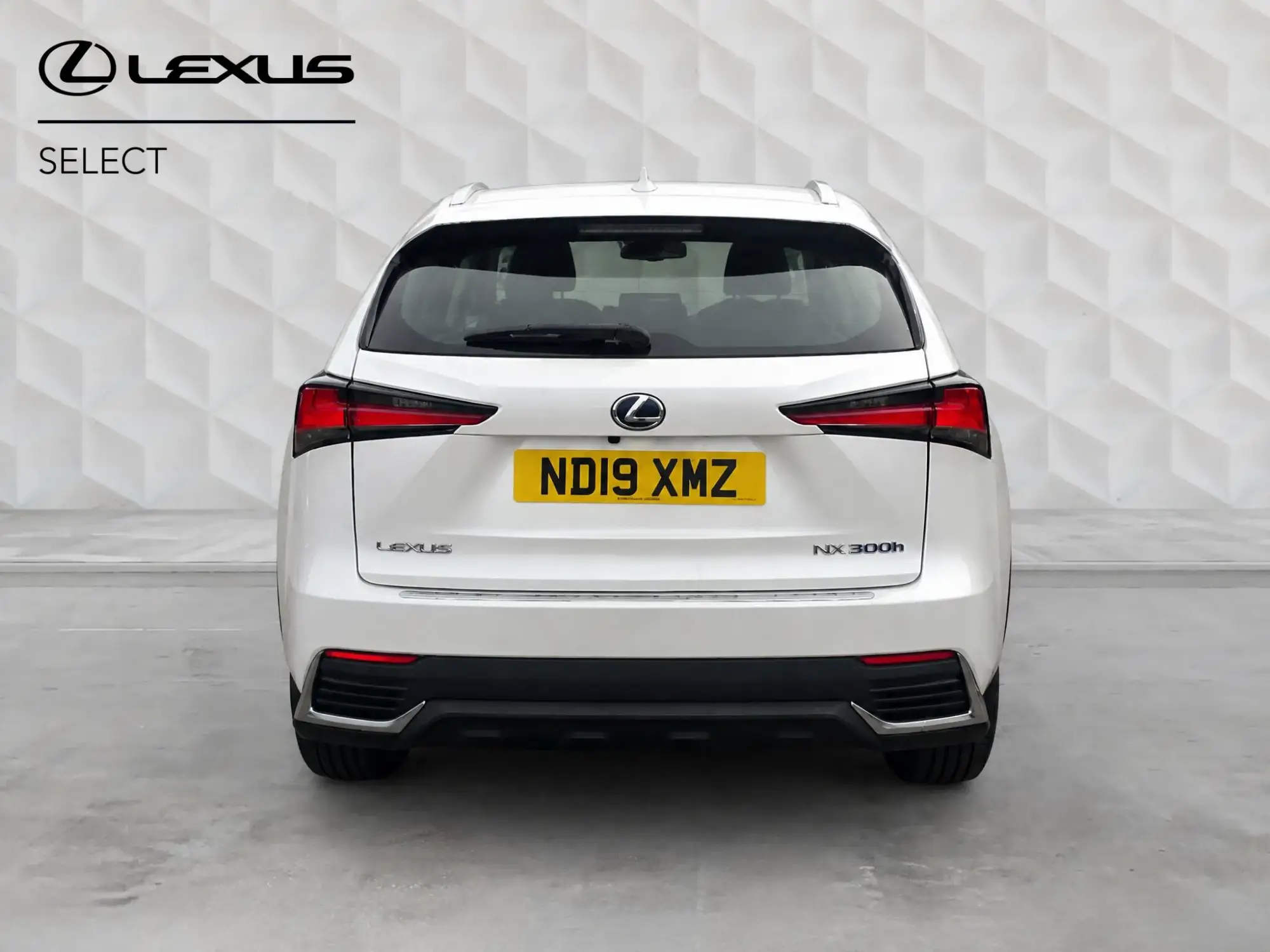 Lexus NX Self-Charging Hybrid Image 4 Lexus NX Self-Charging Hybrid Image 4