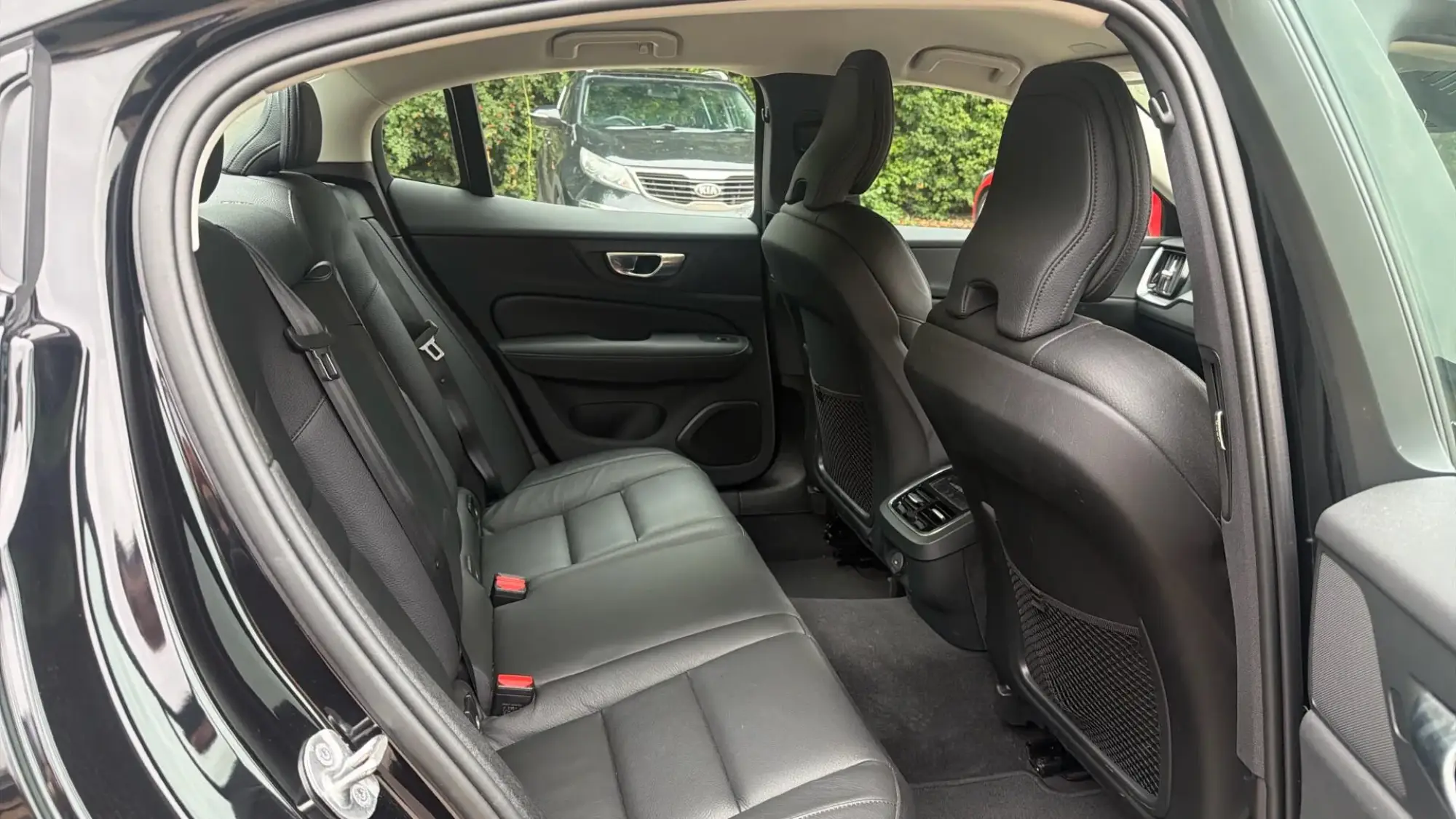 Volvo S60 Image 6