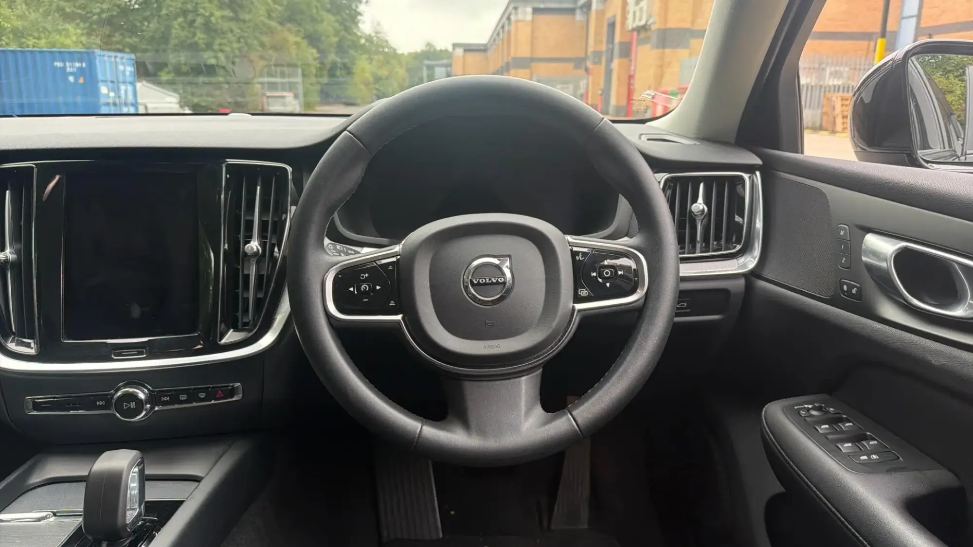 Volvo S60 Image 10