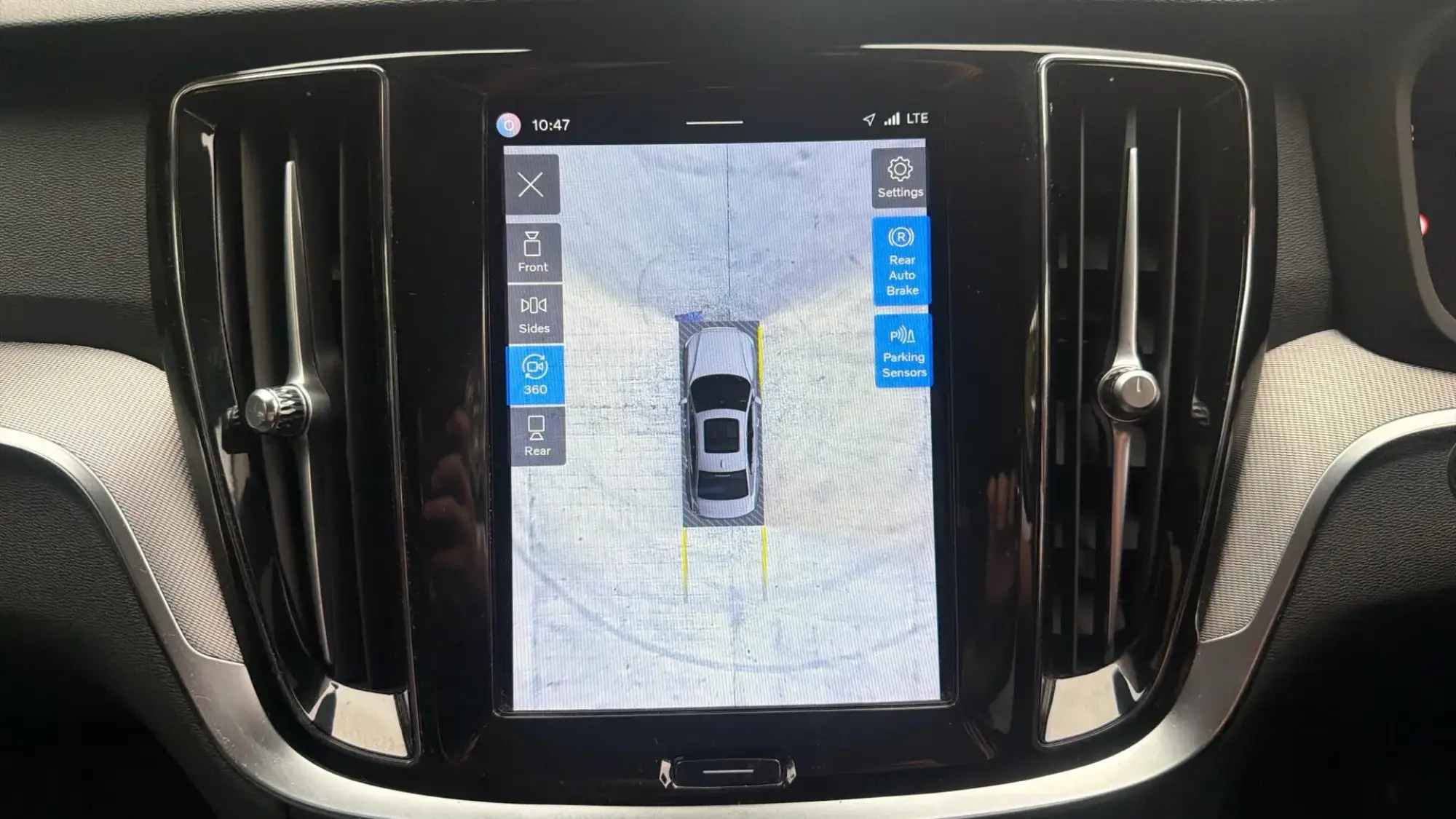 Volvo S60 Image 18