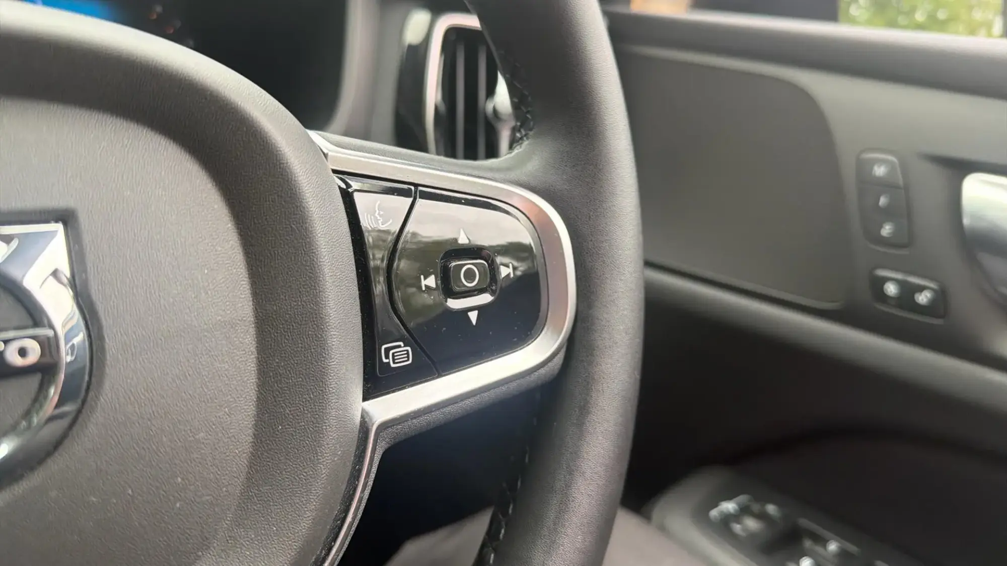 Volvo S60 Image 21