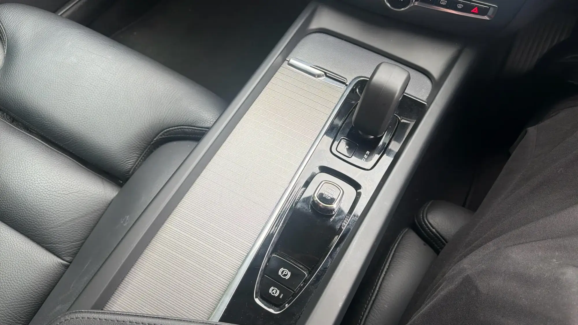 Volvo S60 Image 24