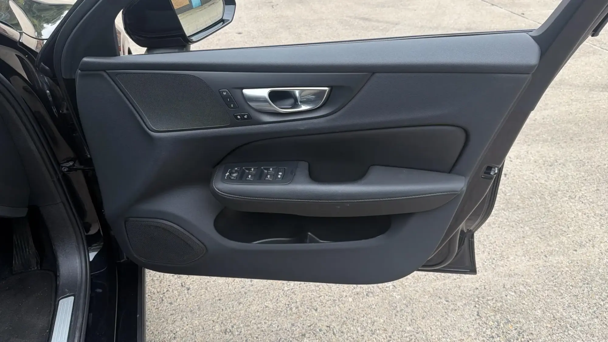 Volvo S60 Image 27